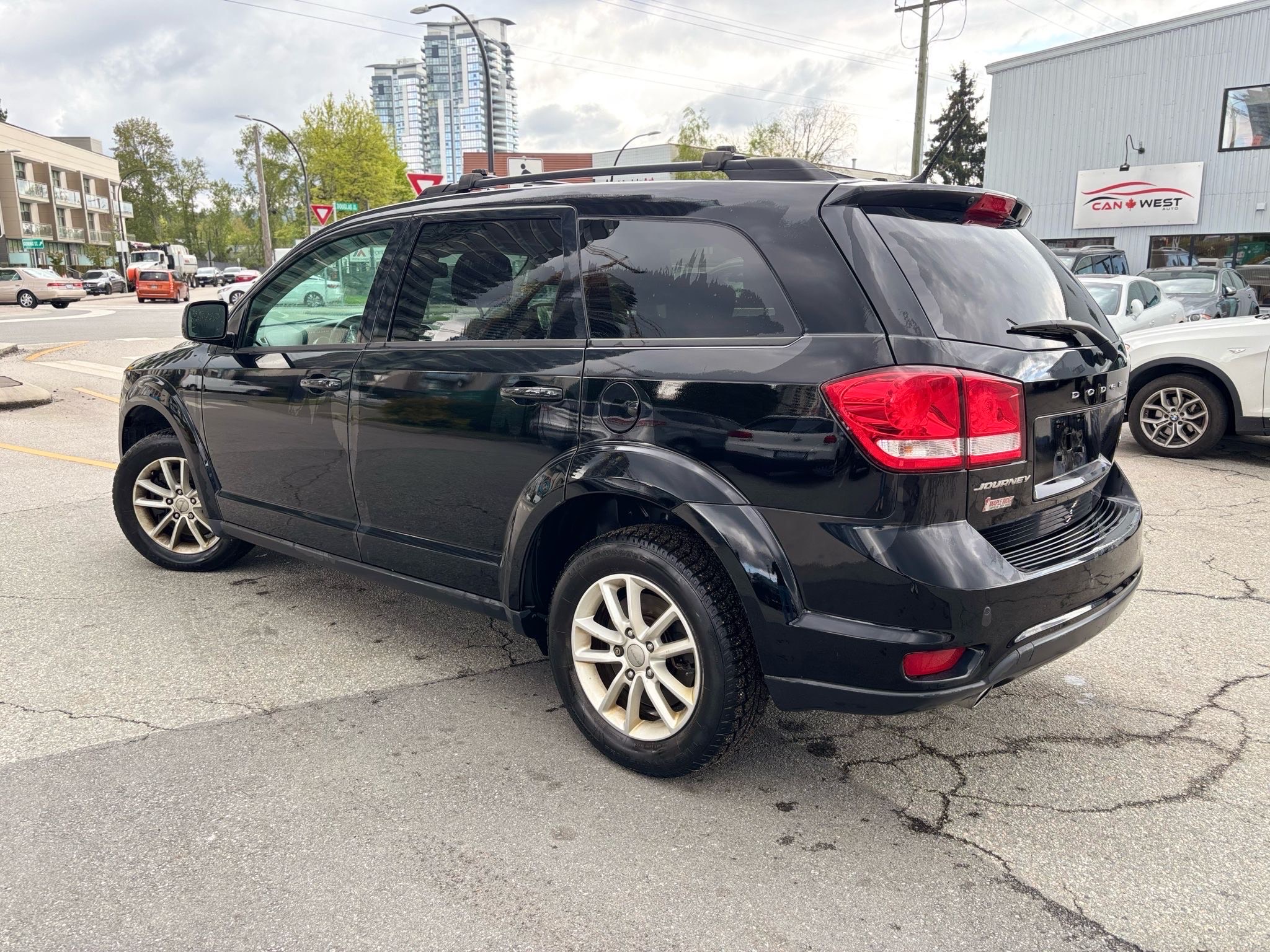 /canwestautoinc/2014-Dodge-Journey-9398687902096003.jpg