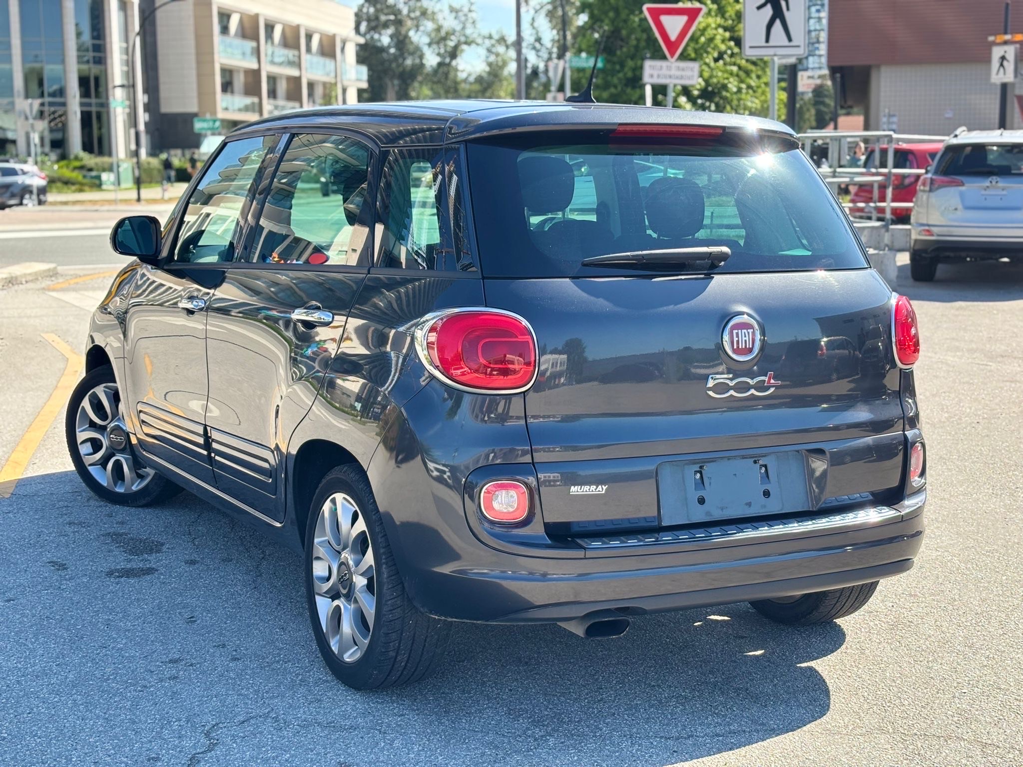 /canwestautoinc/2014-FIAT-500L-04221139449621125.jpg