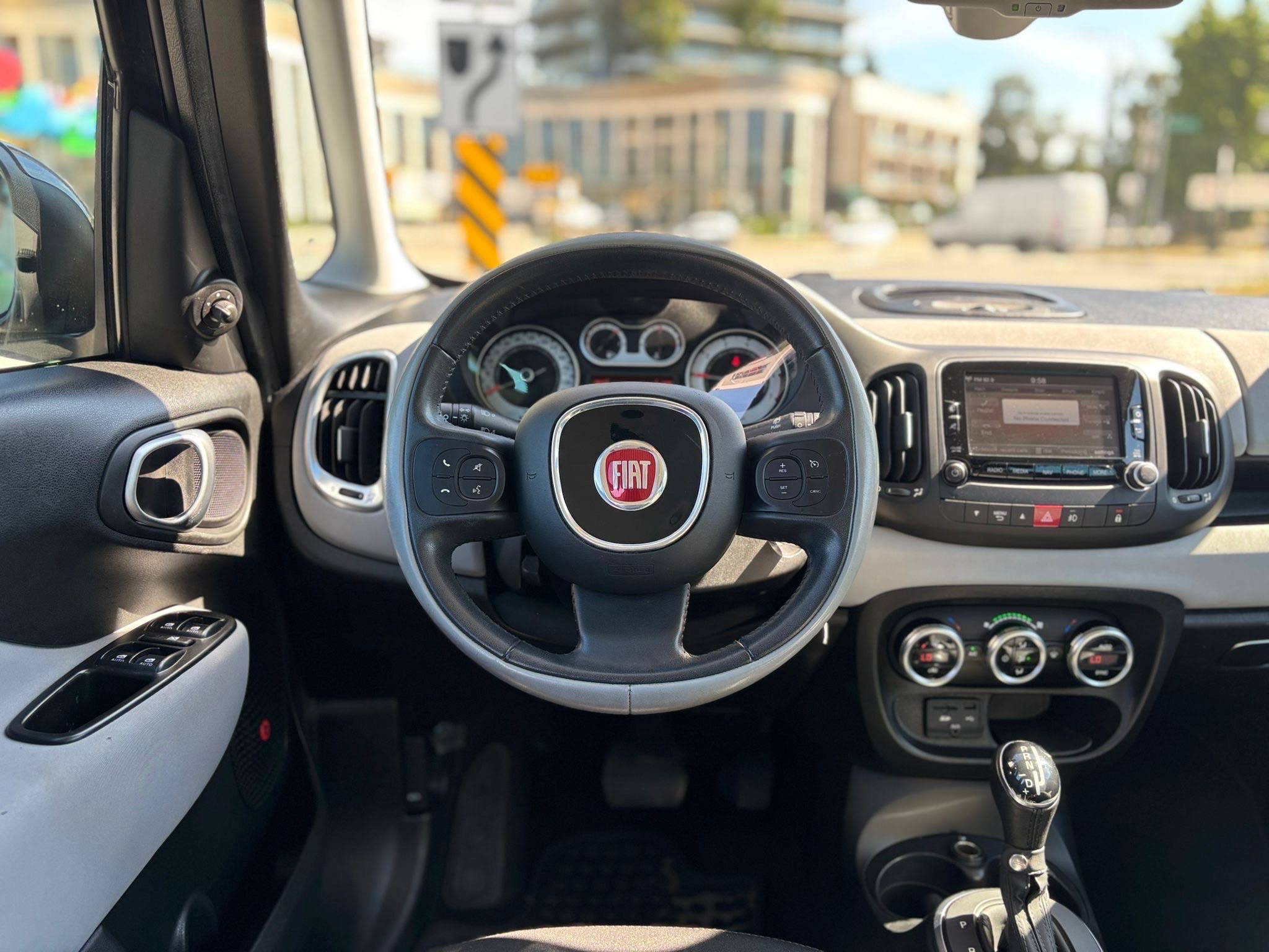 /canwestautoinc/2014-FIAT-500L-32611135518021417.jpg
