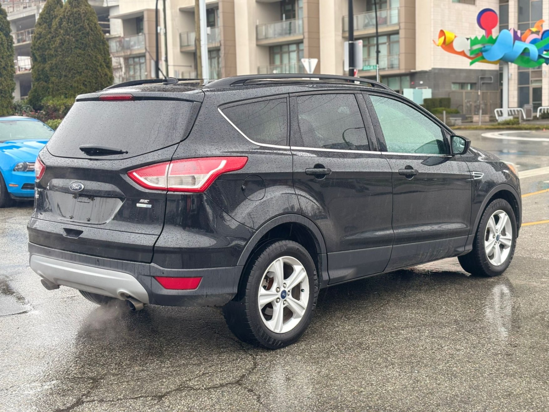 /canwestautoinc/2014-Ford-Escape-02255855034961418.jpg