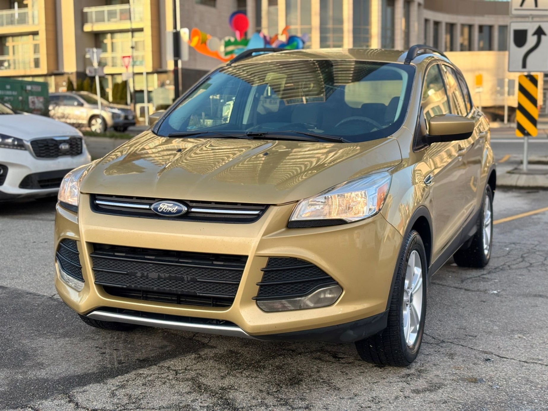 /canwestautoinc/2014-Ford-Escape-06721911445654793.jpg