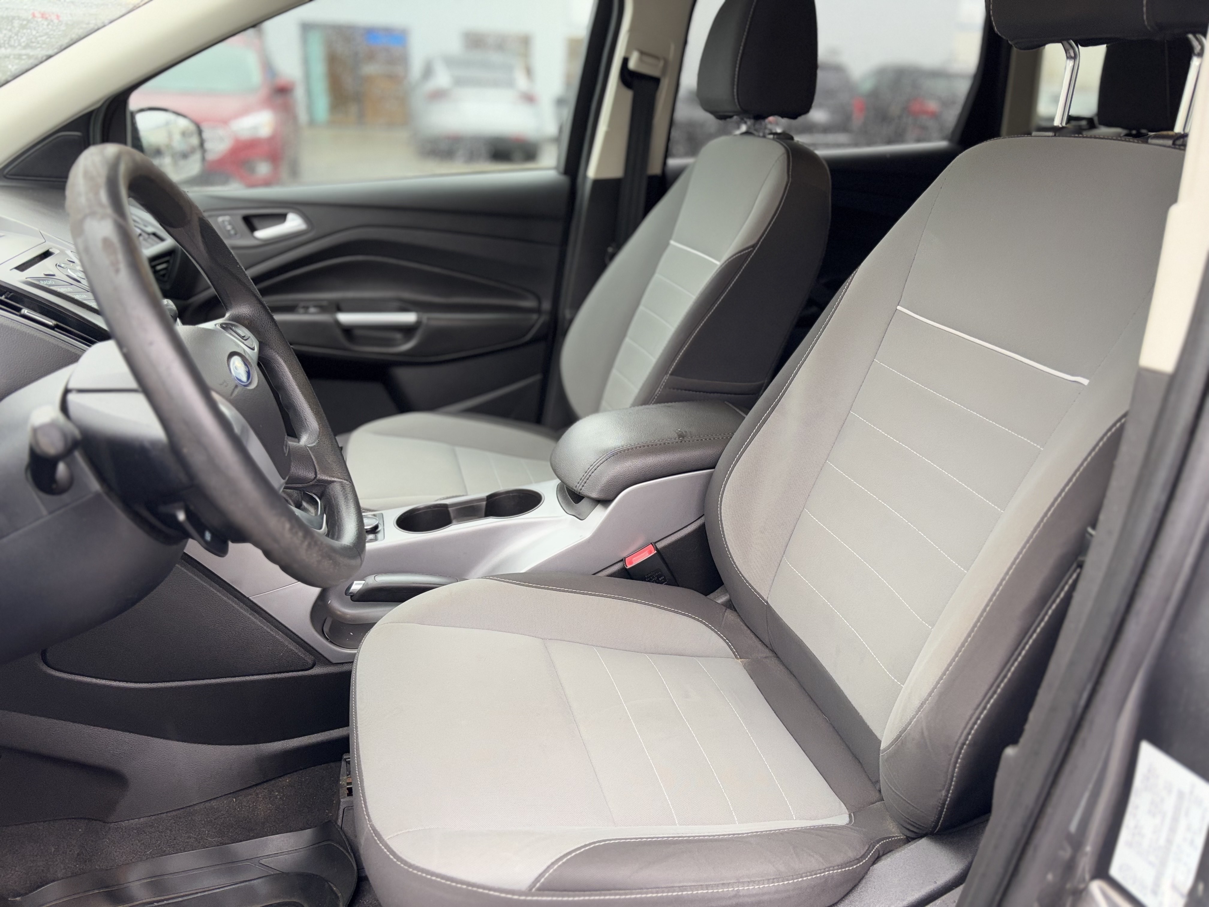 /canwestautoinc/2014-Ford-Escape-18102517262511242.jpg