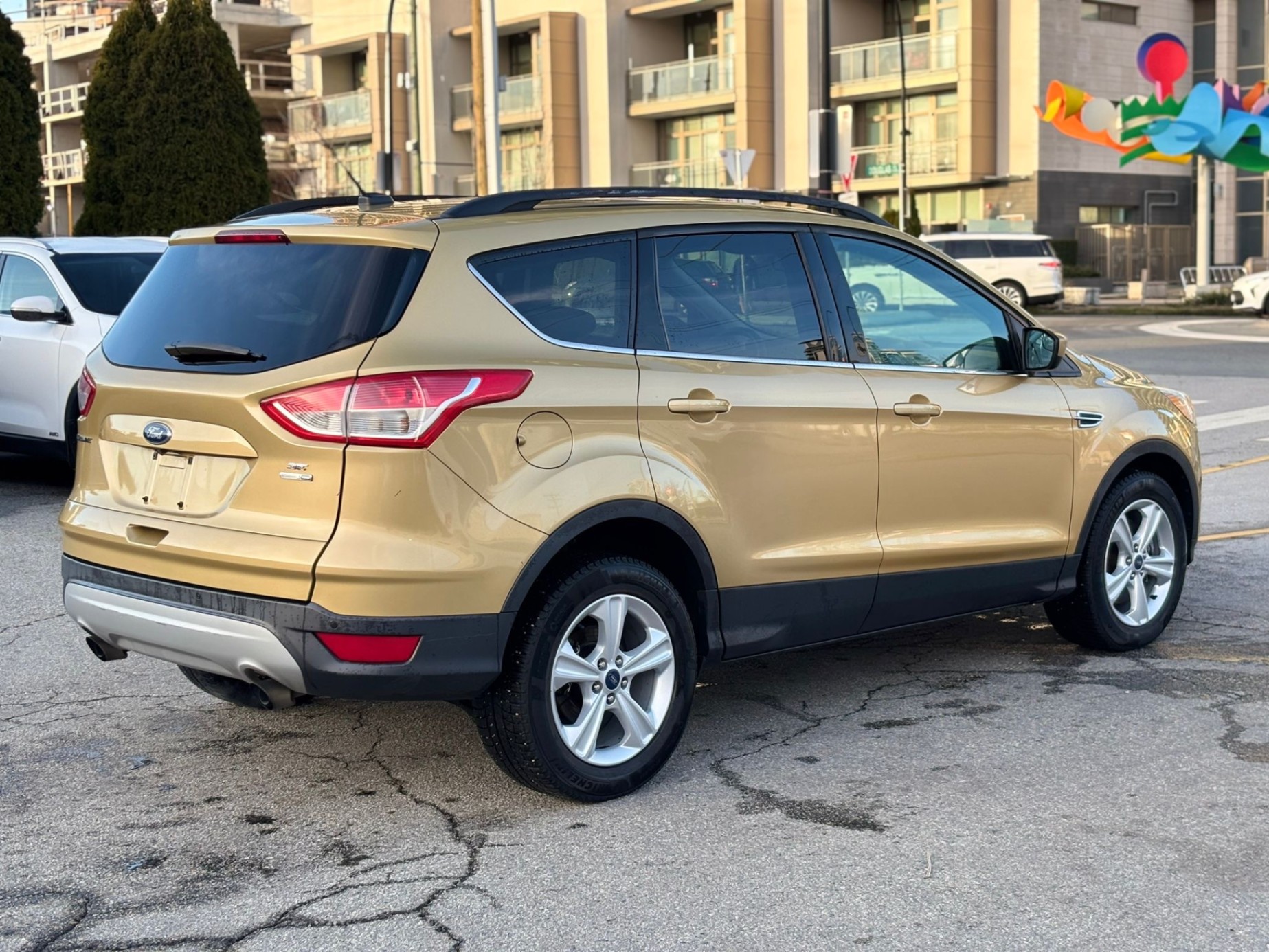 /canwestautoinc/2014-Ford-Escape-22173824776593065.jpg