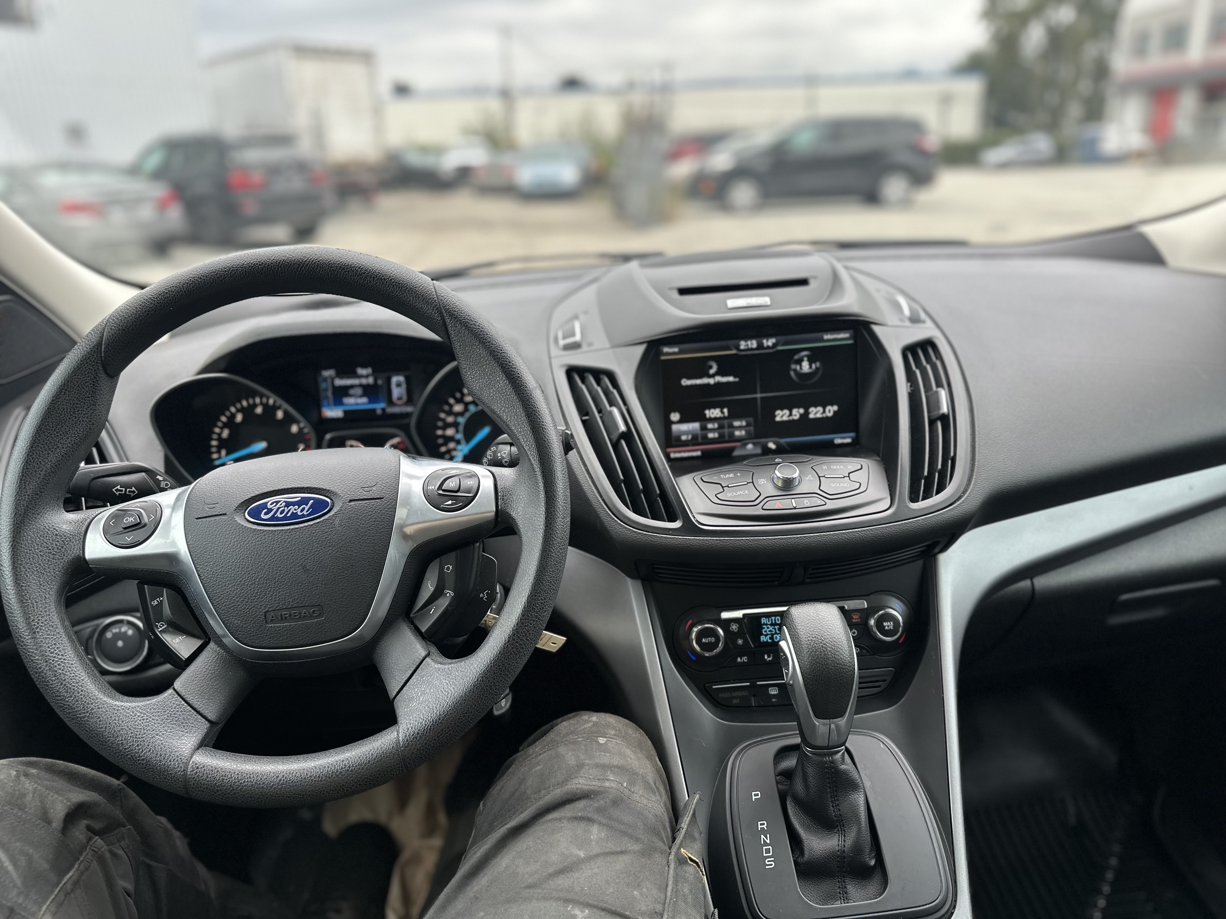 /canwestautoinc/2014-Ford-Escape-27111655422458947.jpg