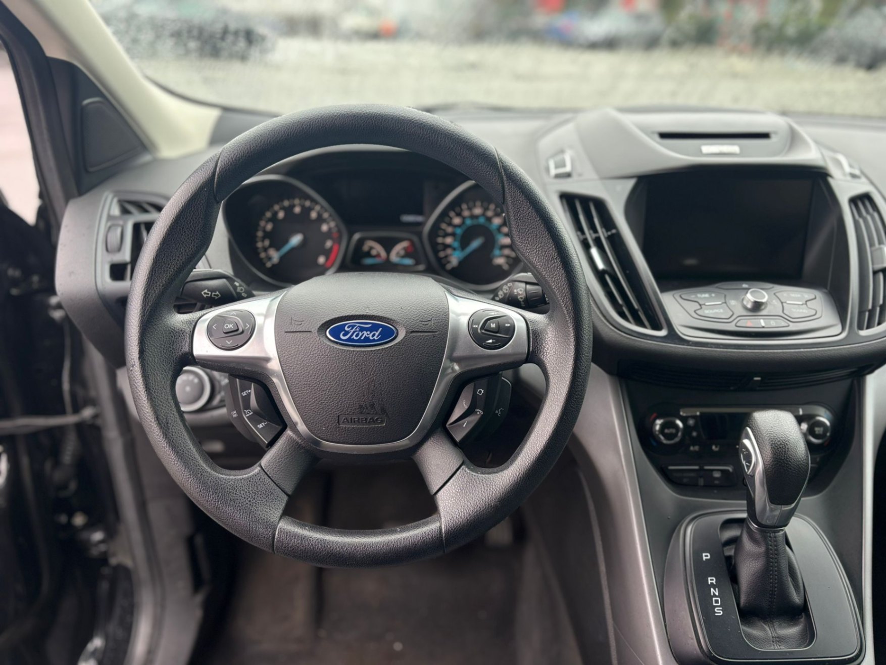 /canwestautoinc/2014-Ford-Escape-36135987427416216.jpg