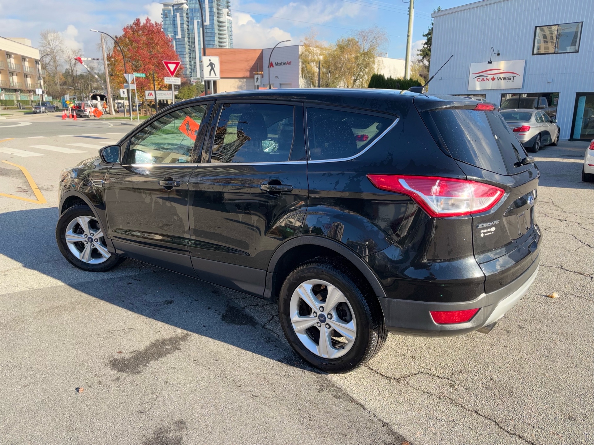 /canwestautoinc/2014-Ford-Escape-37489357142294866.jpg