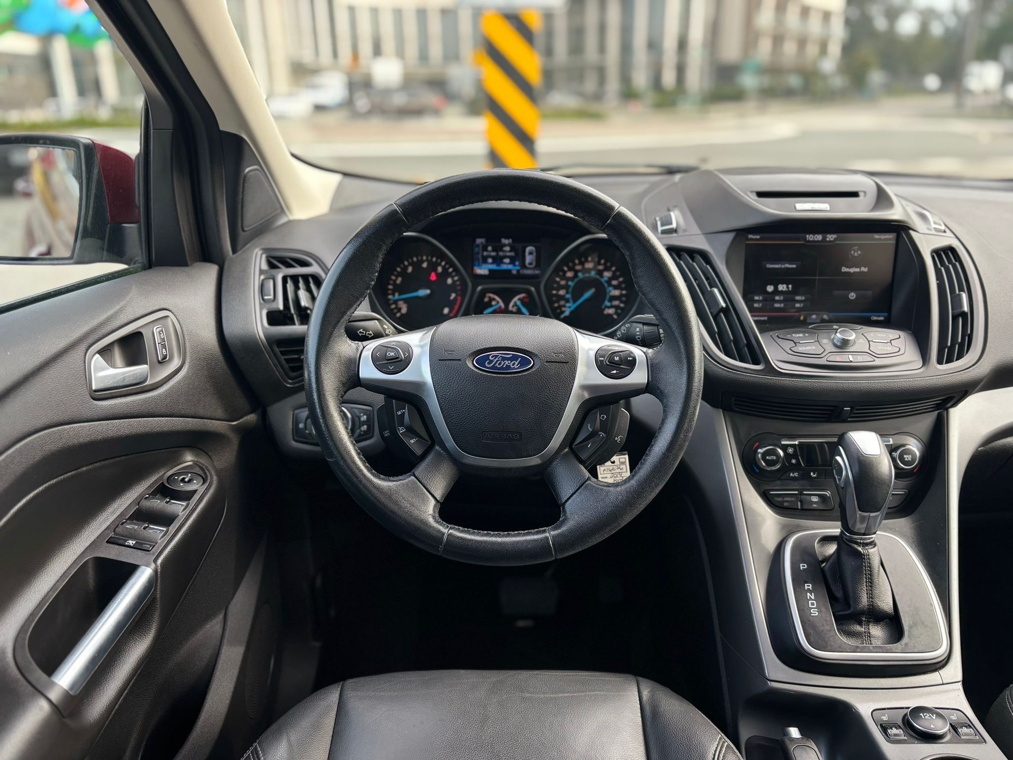 /canwestautoinc/2014-Ford-Escape-3776841682085528.jpg