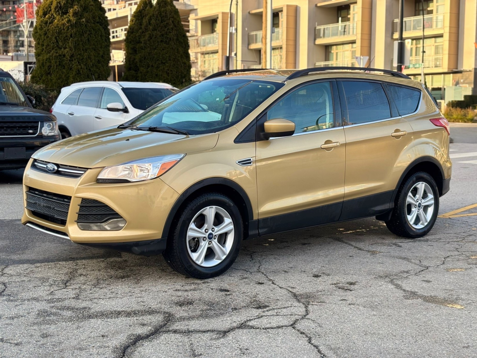 /canwestautoinc/2014-Ford-Escape-45513285556846794.jpg