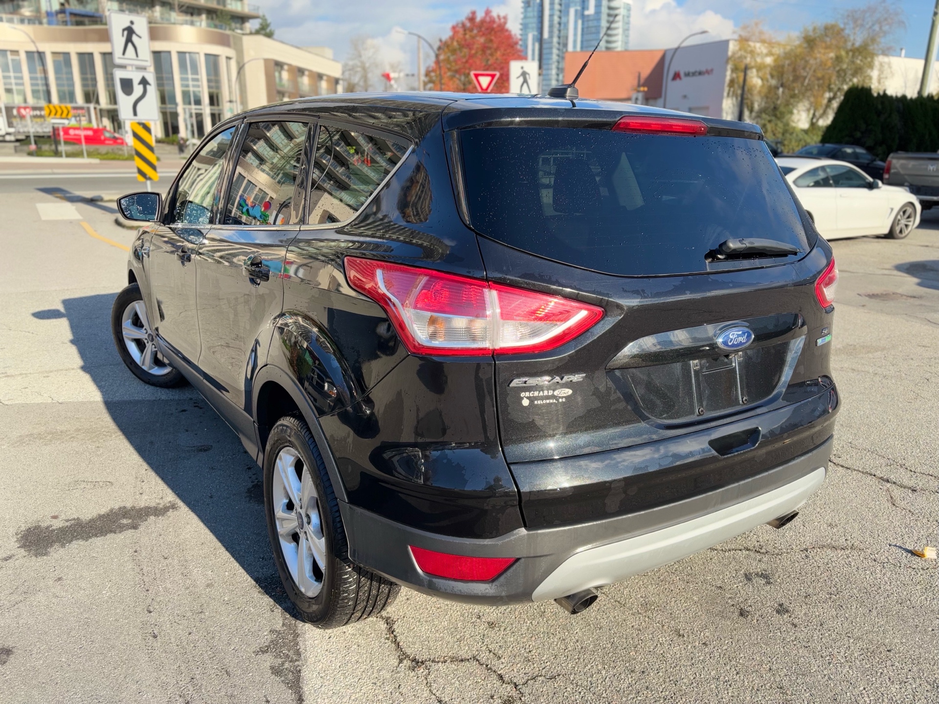 /canwestautoinc/2014-Ford-Escape-46026954393517605.jpg