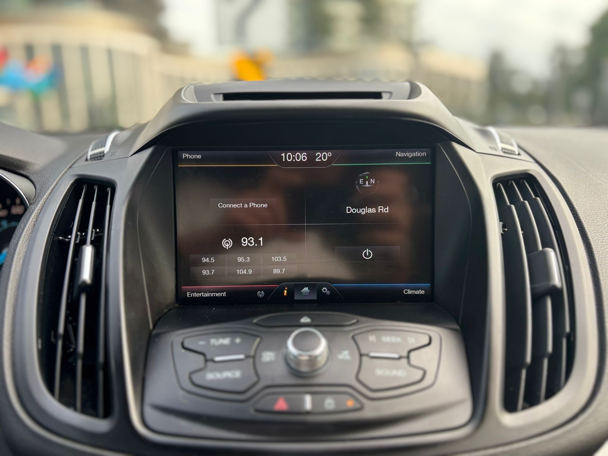 /canwestautoinc/2014-Ford-Escape-5761173436531577.jpg