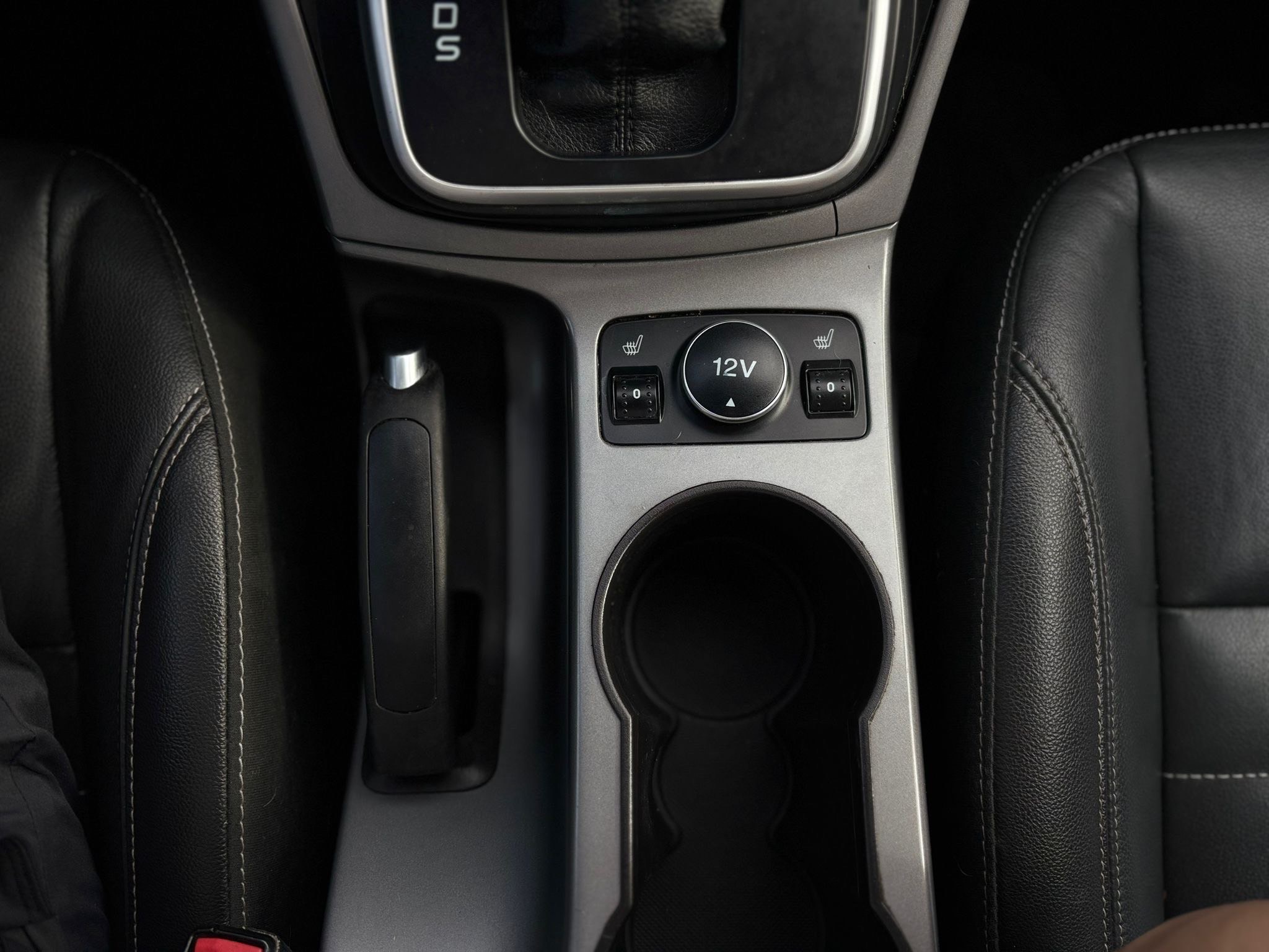 /canwestautoinc/2014-Ford-Escape-6053835205621212.jpg