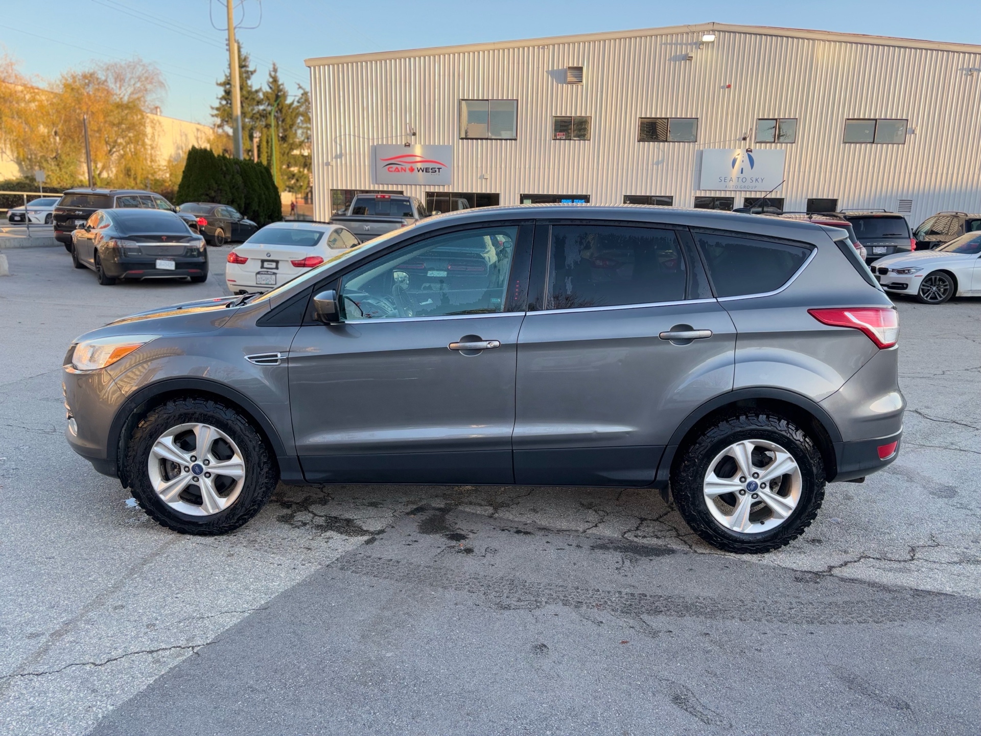 /canwestautoinc/2014-Ford-Escape-7296462219630044.jpg