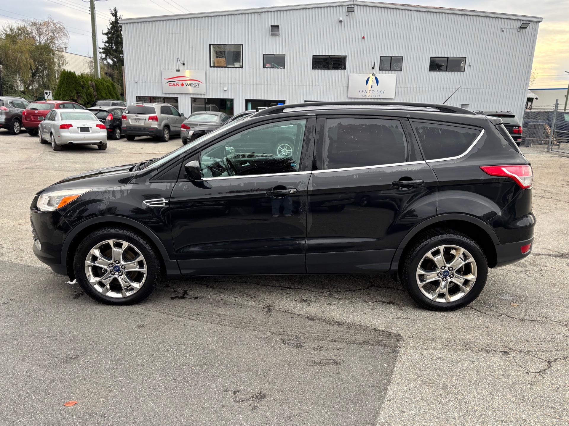/canwestautoinc/2014-Ford-Escape-7594560196750357.jpg