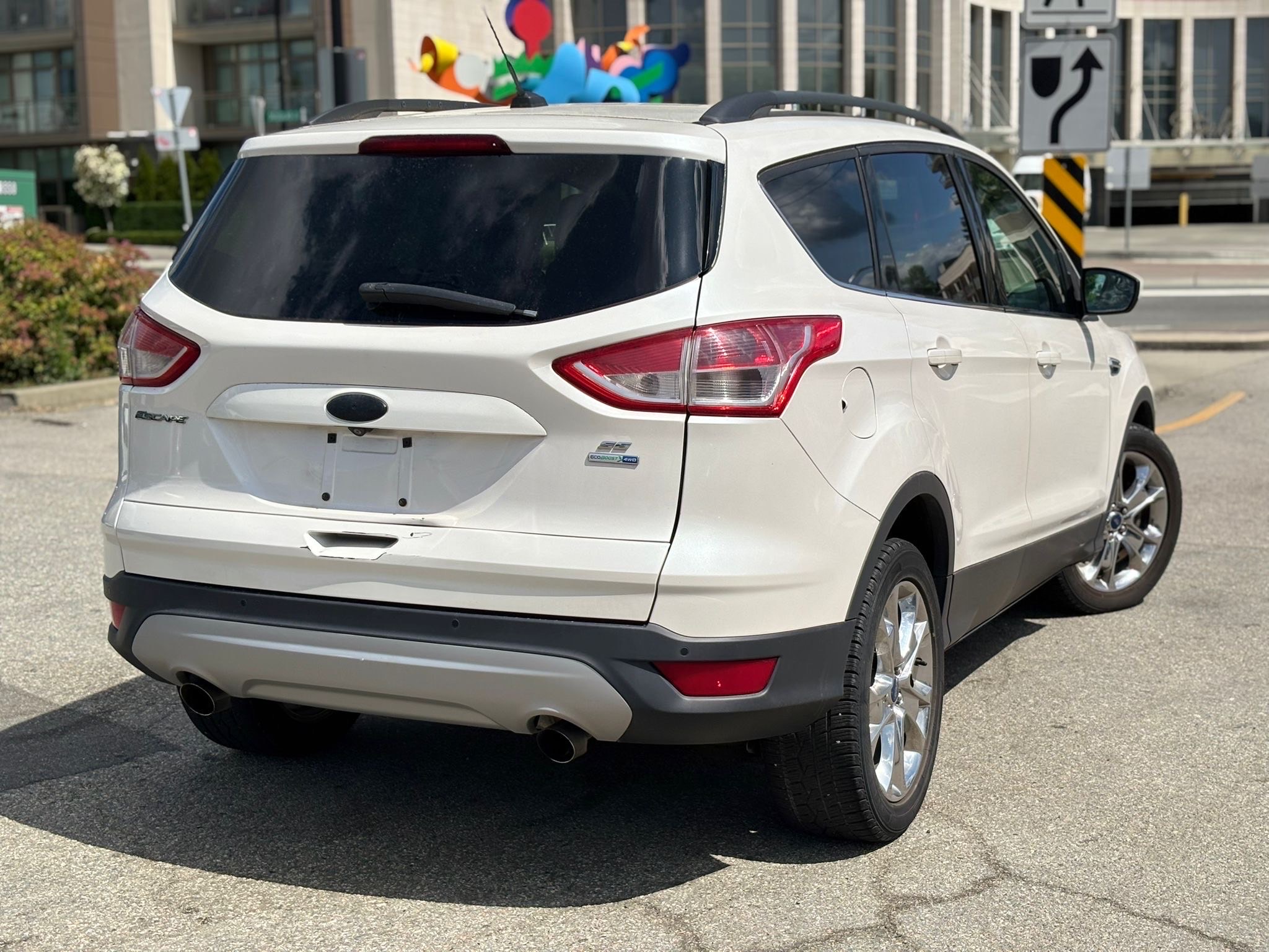 /canwestautoinc/2014-Ford-Escape-7971440784880386.jpg