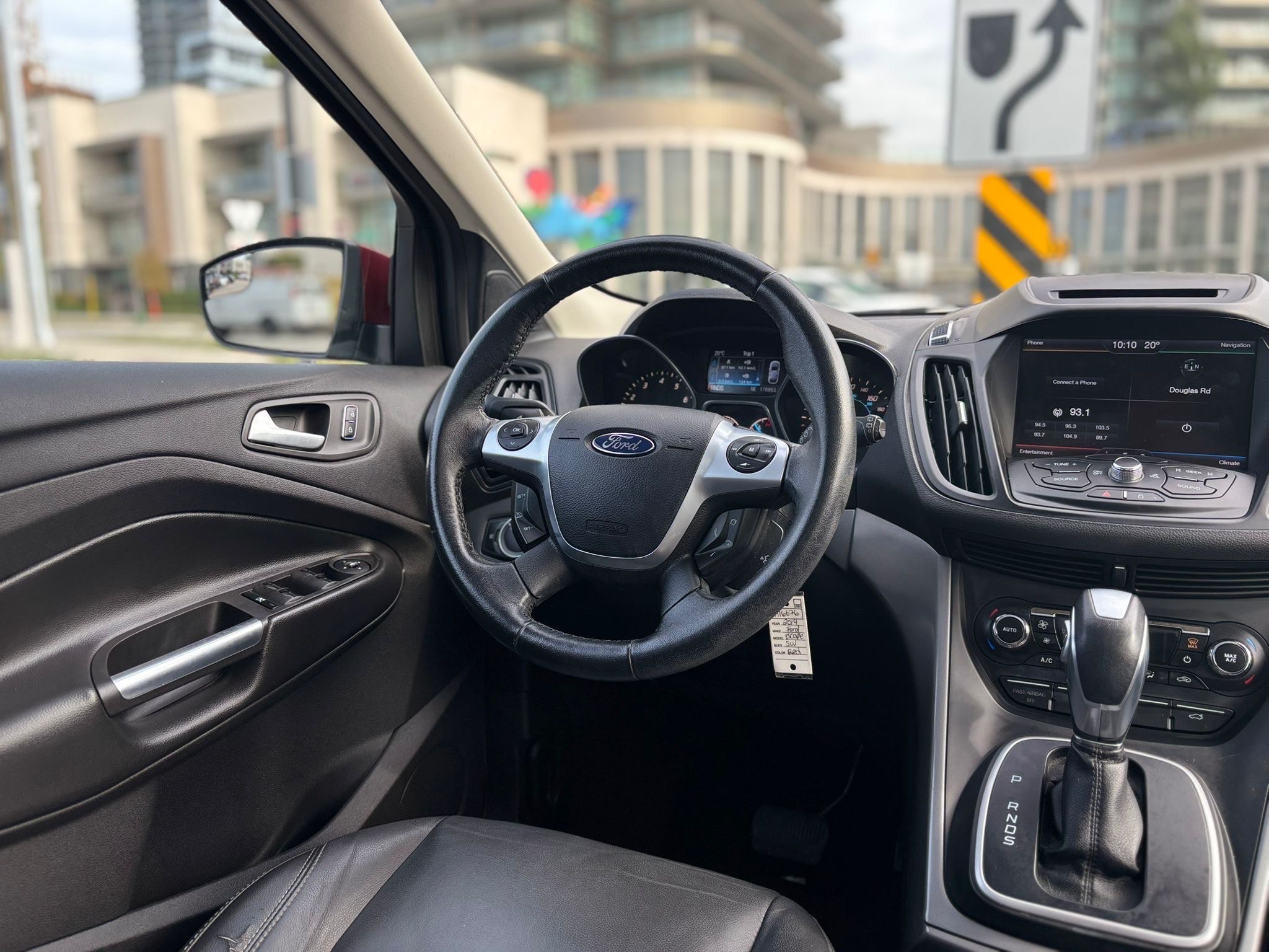 /canwestautoinc/2014-Ford-Escape-9672238925769945.jpg