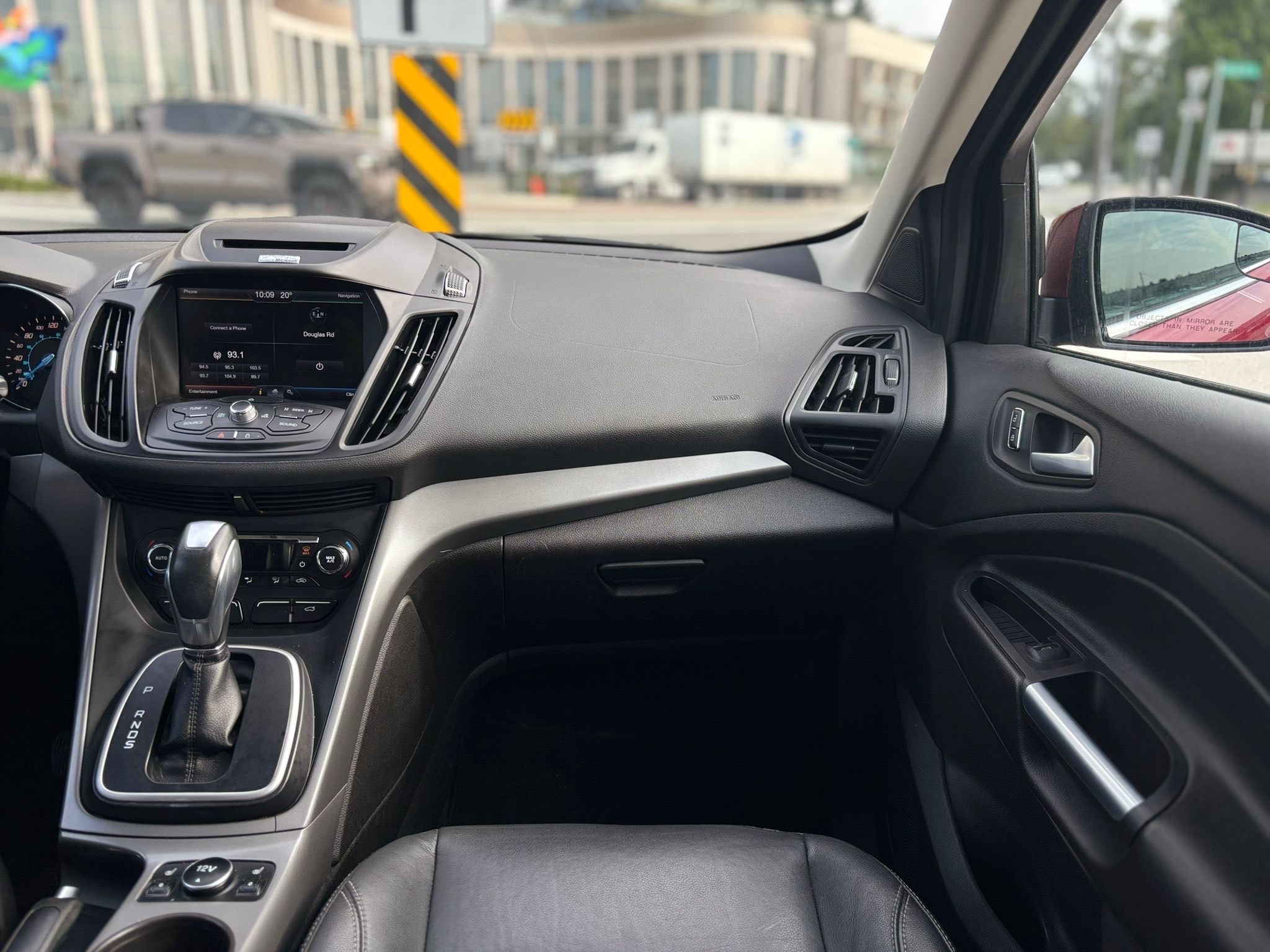 /canwestautoinc/2014-Ford-Escape-9940132424248718.jpg
