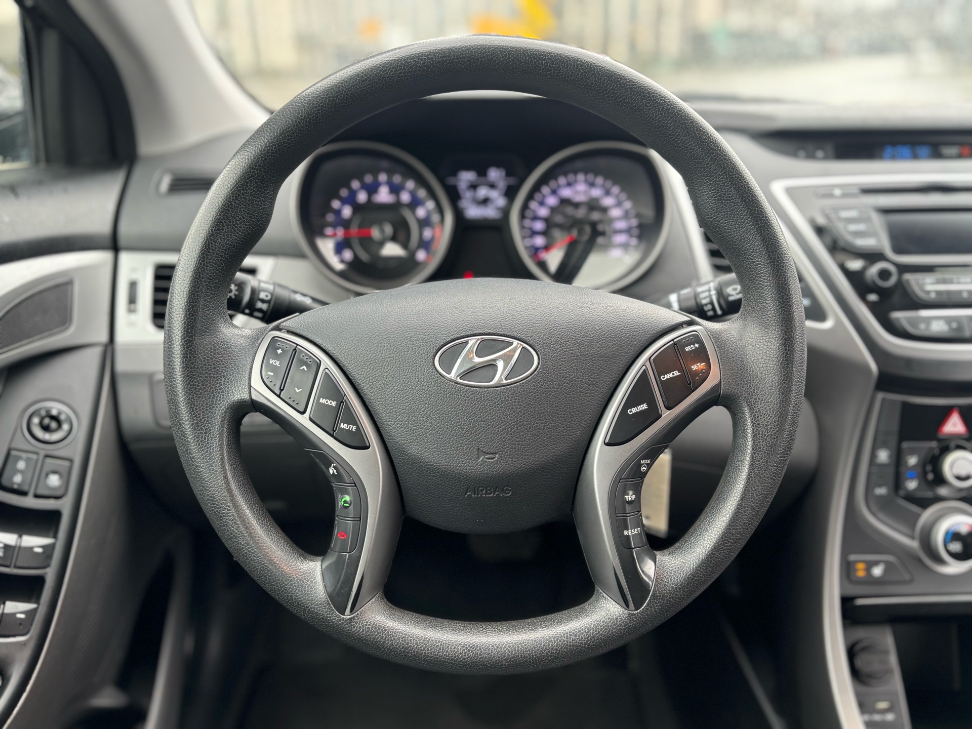/canwestautoinc/2014-Hyundai-Elantra-05544471491221792.jpg