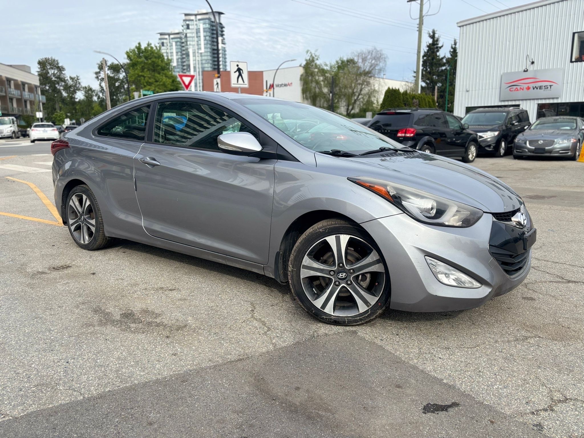 /canwestautoinc/2014-Hyundai-Elantra-06939745163446043.jpg