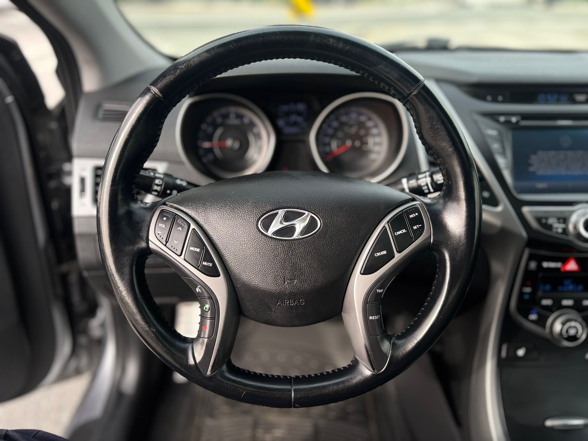 /canwestautoinc/2014-Hyundai-Elantra-43010611891206474.jpg