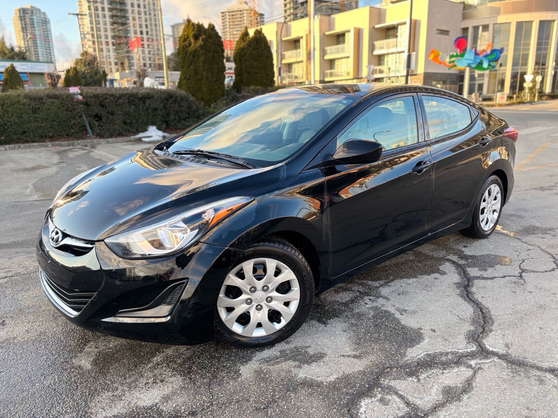 /canwestautoinc/2014-Hyundai-Elantra-9195434090704673.jpg
