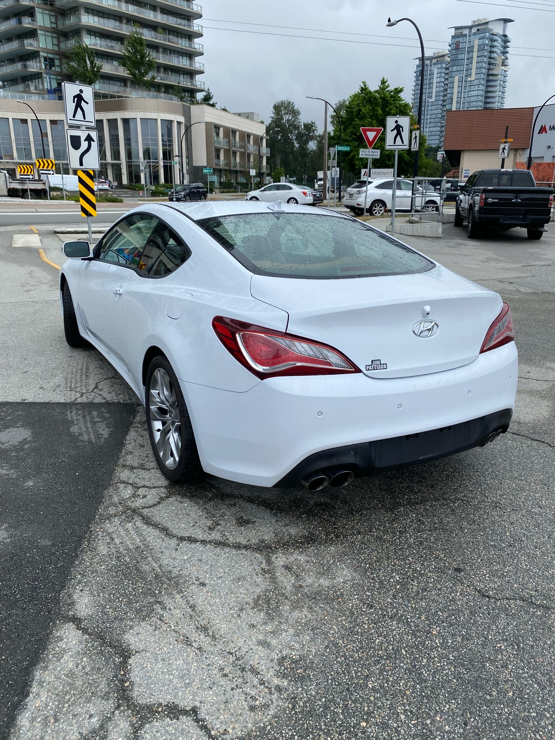 /canwestautoinc/2014-Hyundai-Genesis-6936798484225011.jpg