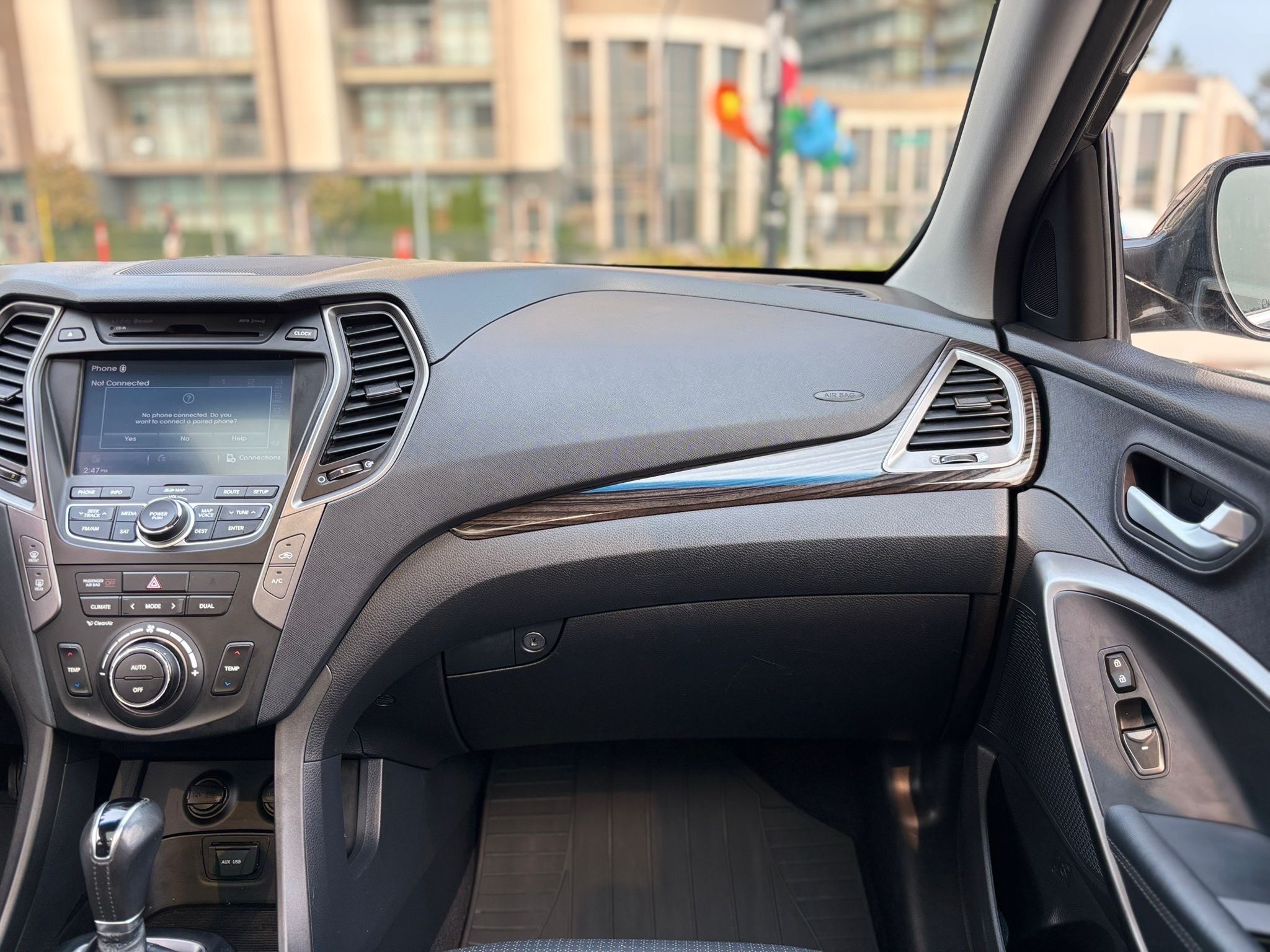 /canwestautoinc/2014-Hyundai-SantaFe-14385512341858142.jpg