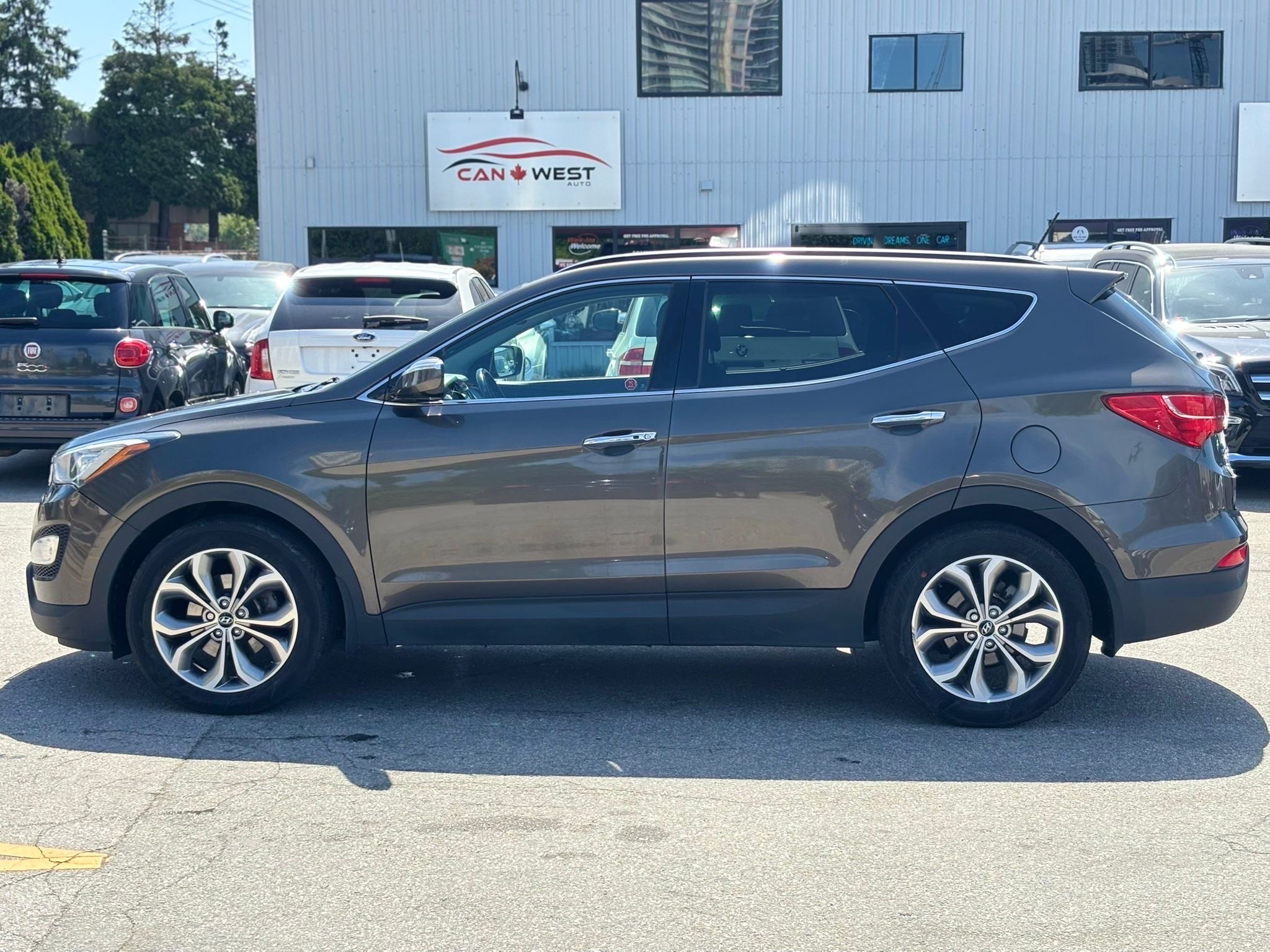 /canwestautoinc/2014-Hyundai-SantaFe-3397833523572964.jpg