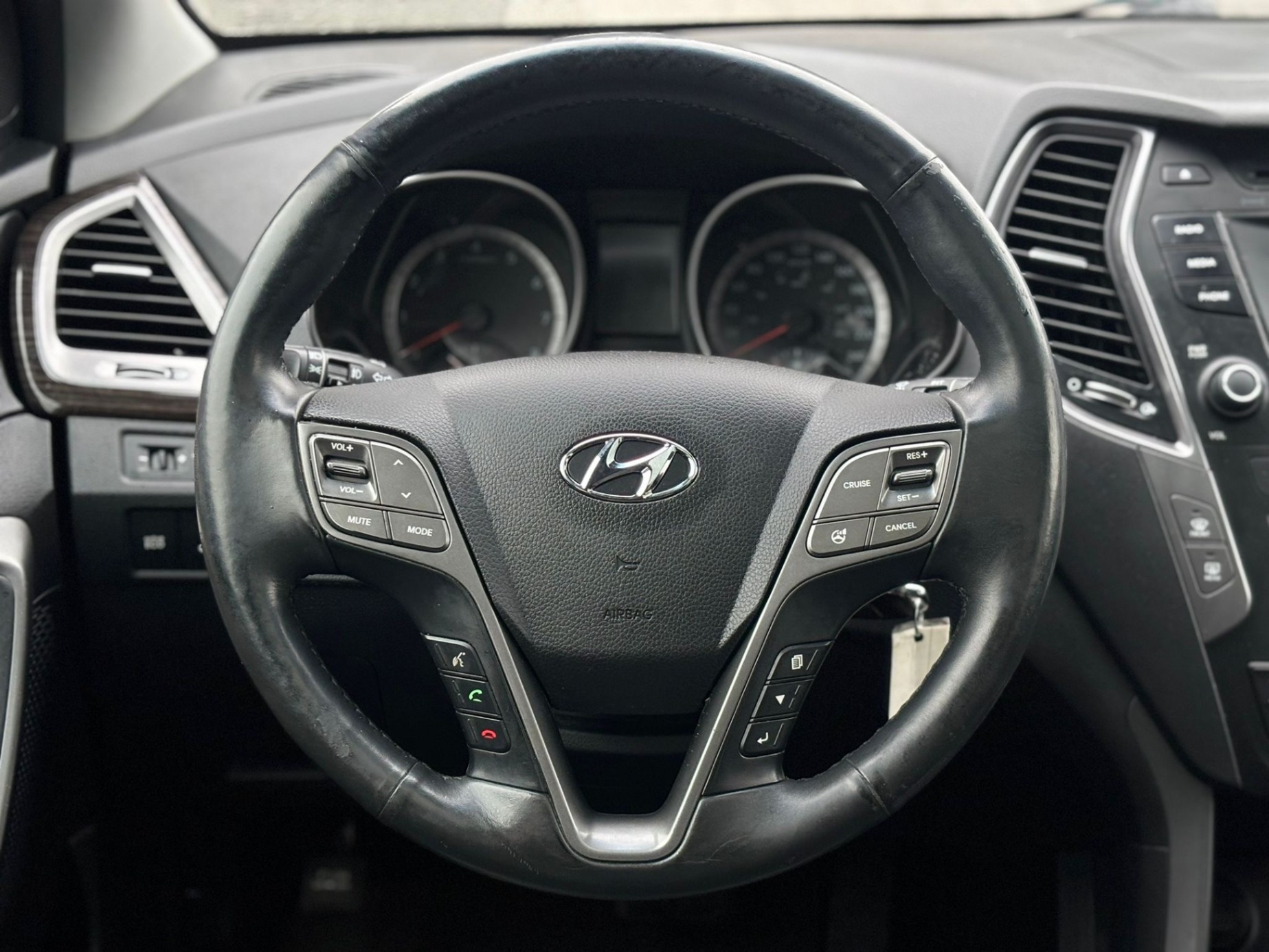 /canwestautoinc/2014-Hyundai-SantaFe-7212734836488146.jpg