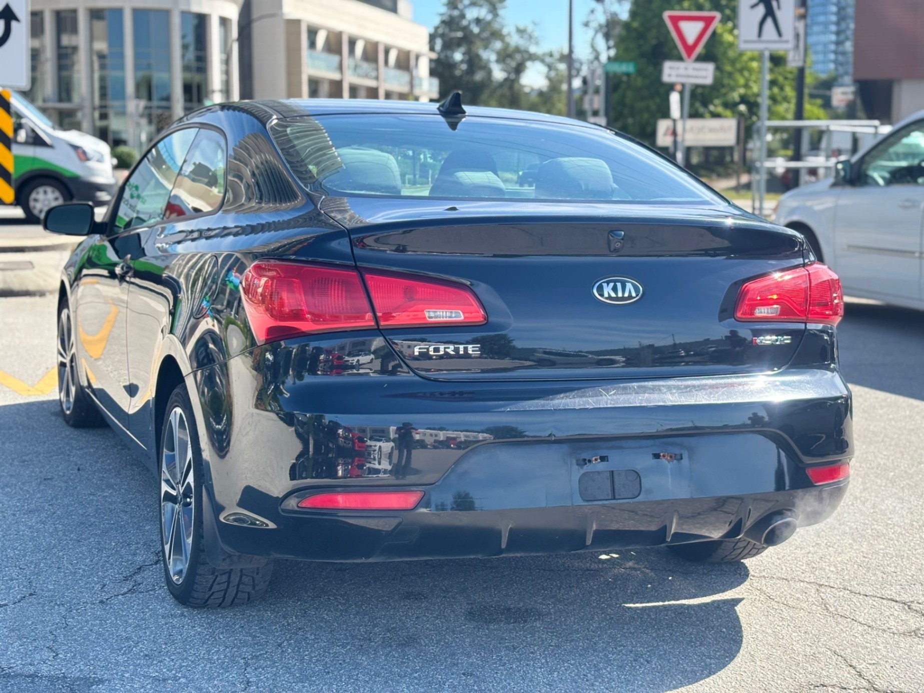 /canwestautoinc/2014-Kia-ForteKoup-9563279379262051.jpg