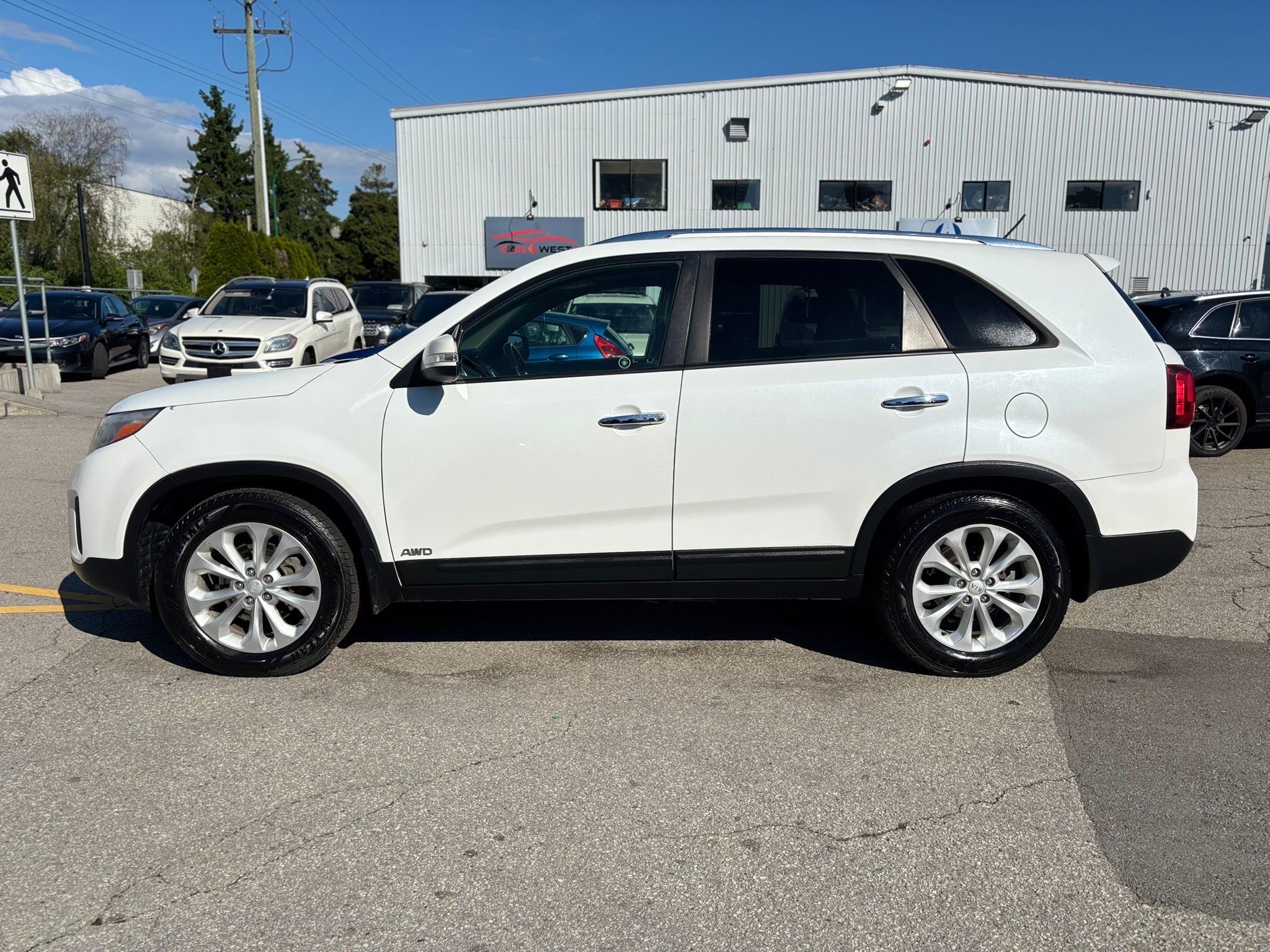 /canwestautoinc/2014-Kia-Sorento-034328806936536393.jpg
