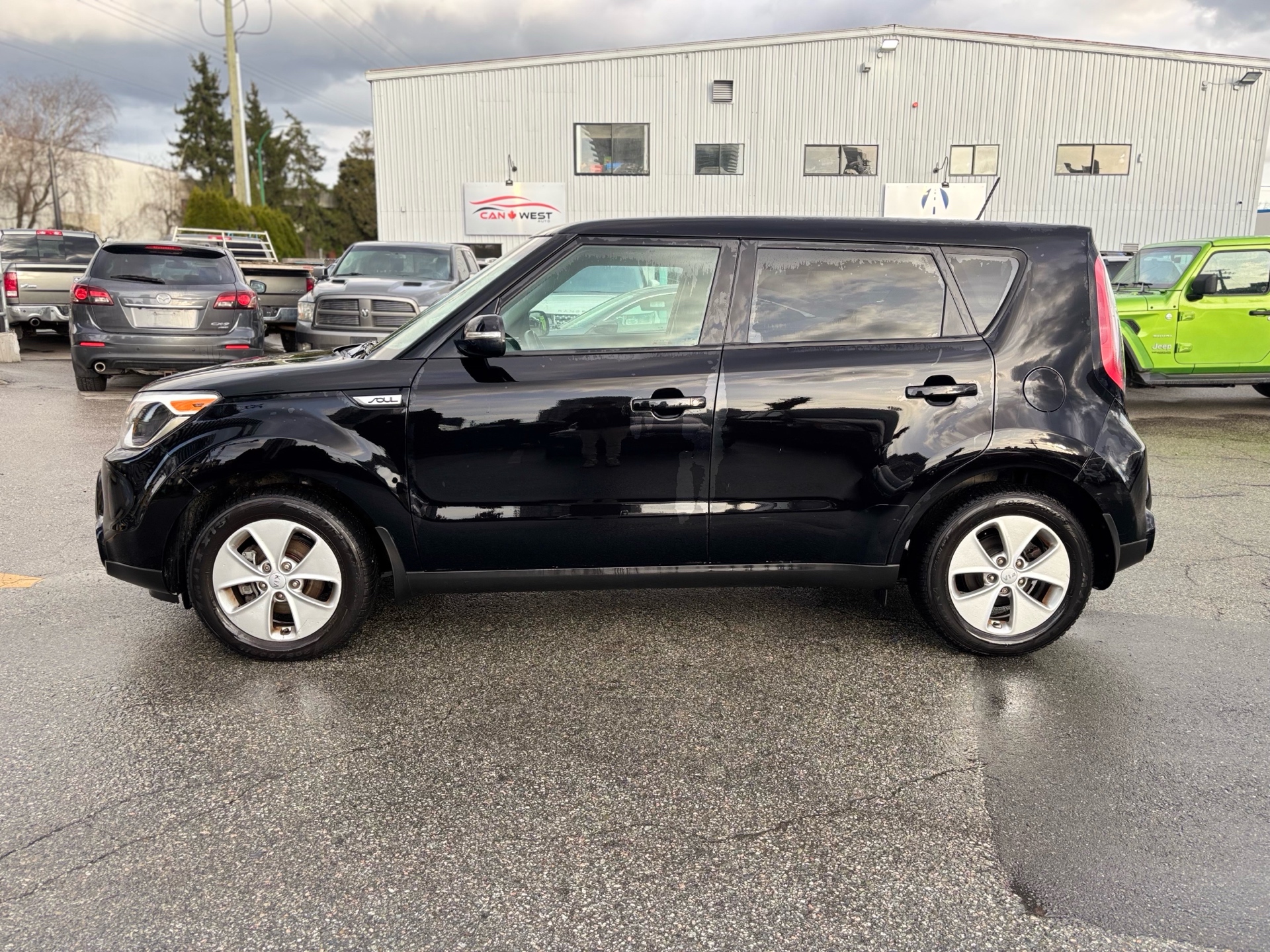 /canwestautoinc/2014-Kia-Soul-37227754455308837.jpg