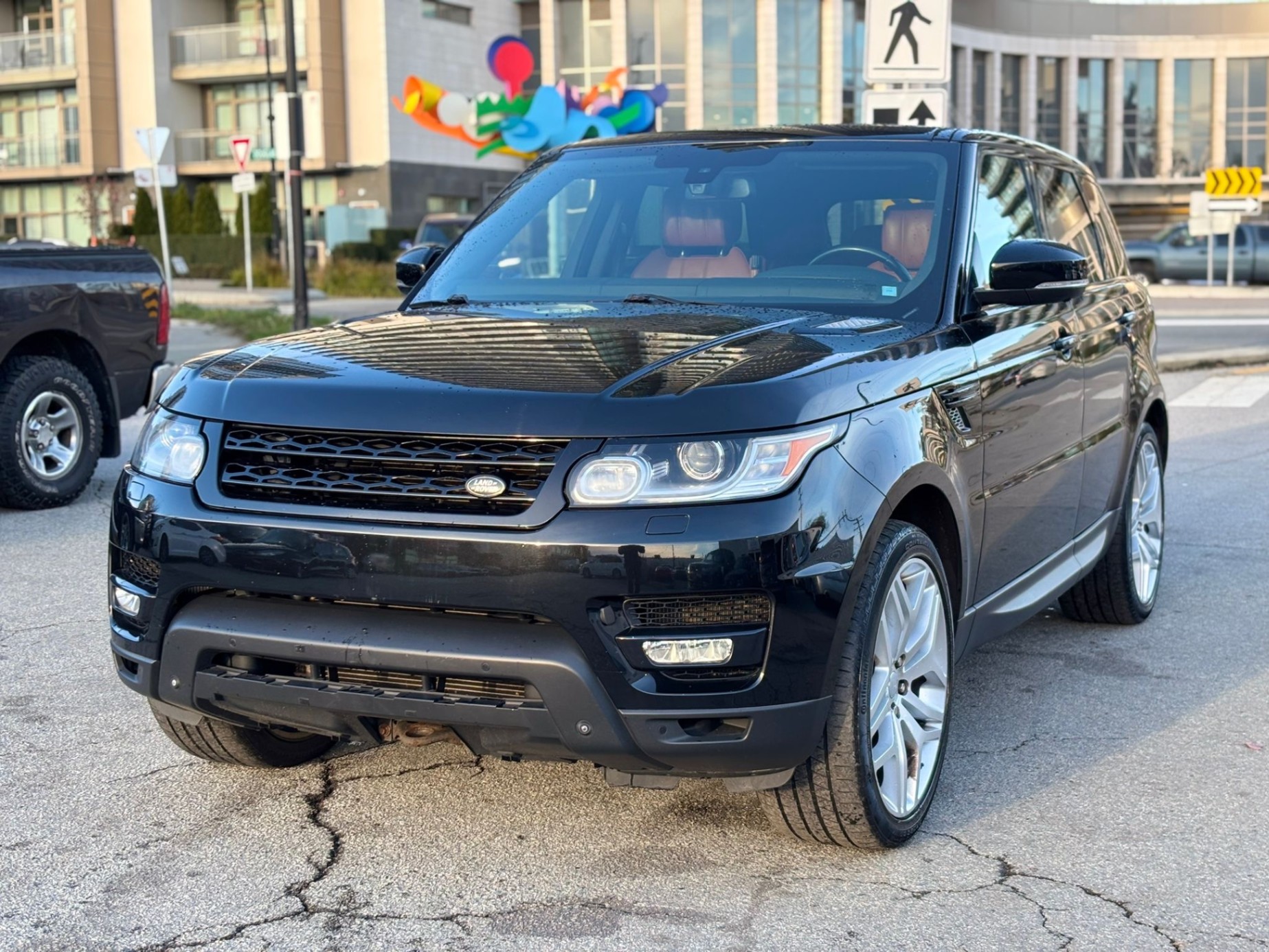 /canwestautoinc/2014-LandRover-RangeRover-23529527253990867.jpg