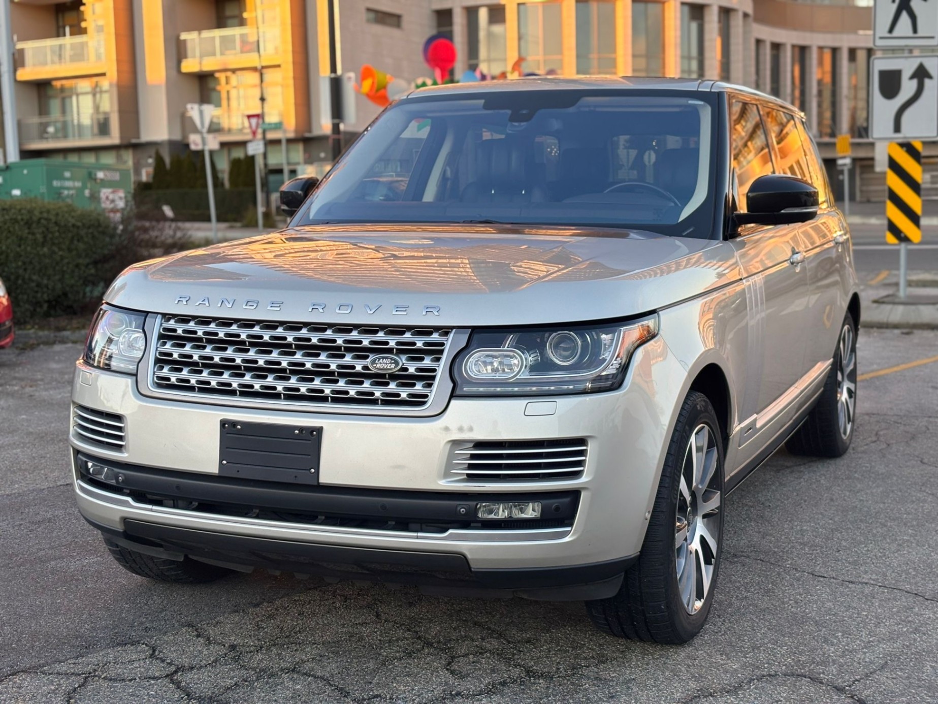 /canwestautoinc/2014-LandRover-RangeRover-2915064911804772.jpg