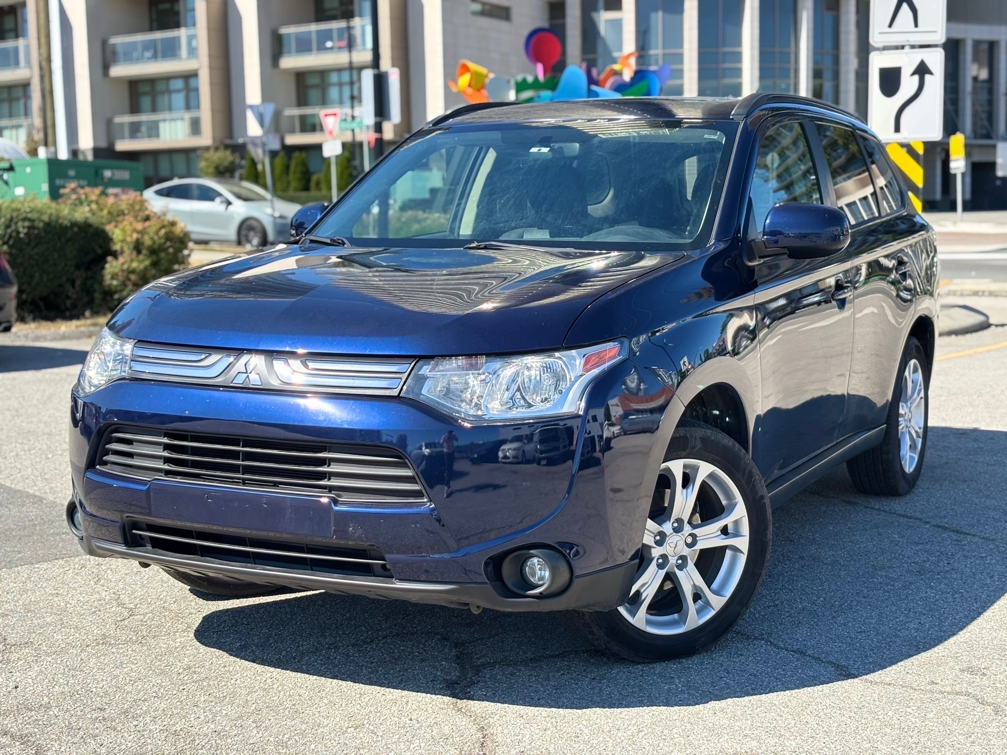 /canwestautoinc/2014-Mitsubishi-Outlander-8403360191761431.jpg