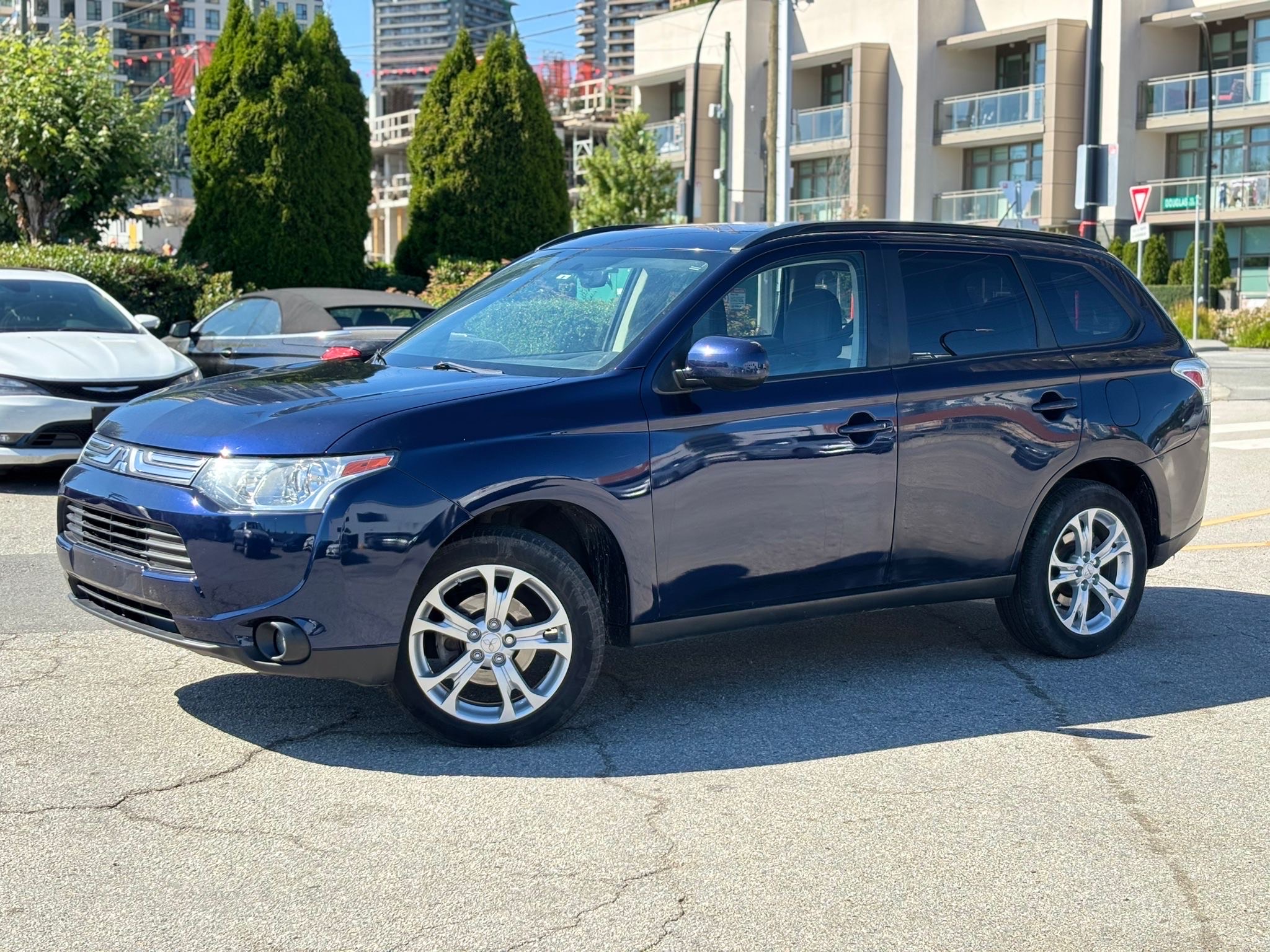 /canwestautoinc/2014-Mitsubishi-Outlander-9678930357867543.jpg