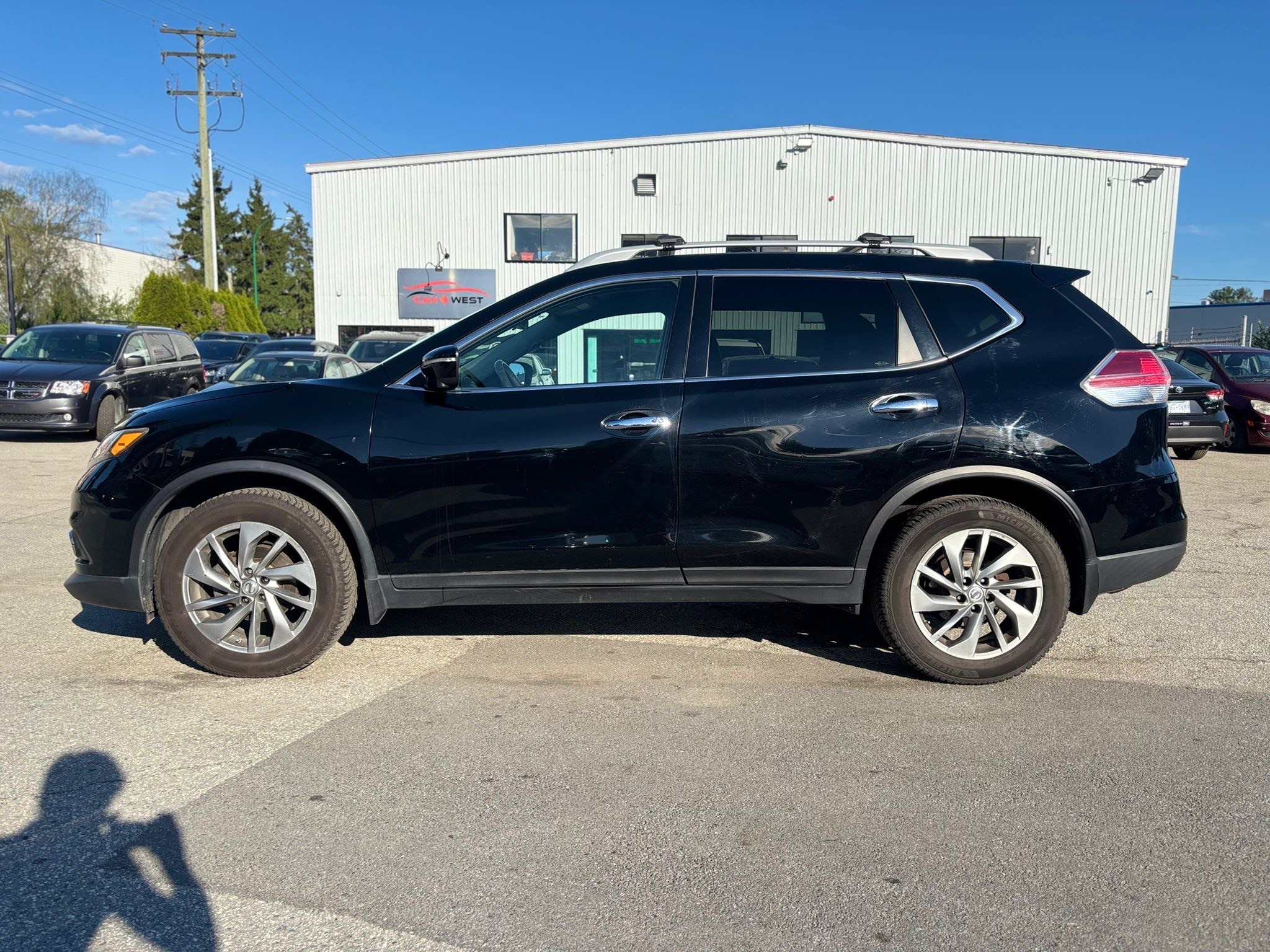 /canwestautoinc/2014-Nissan-Rogue-39100885982555056.jpg