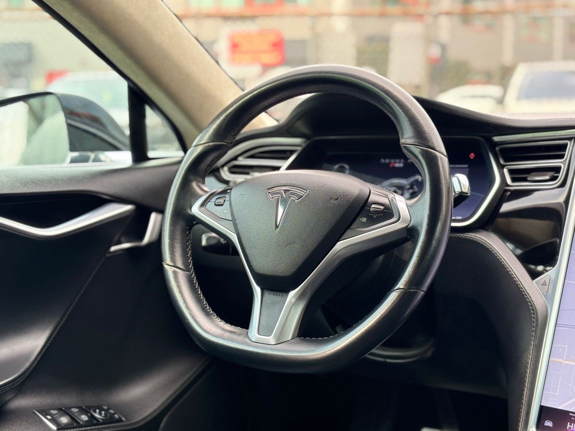 /canwestautoinc/2014-Tesla-ModelS-24931126454723596.jpg