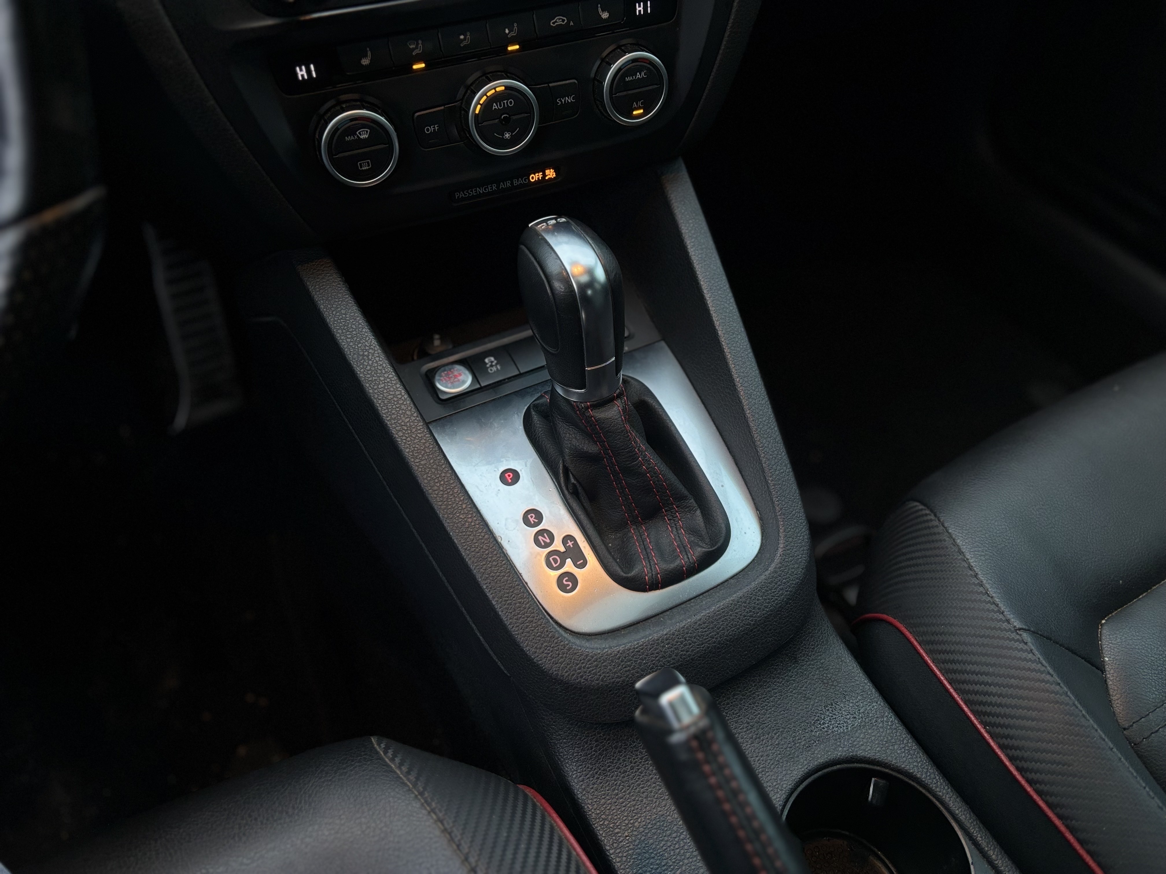 /canwestautoinc/2014-Volkswagen-Jetta-10295095701786372.jpg