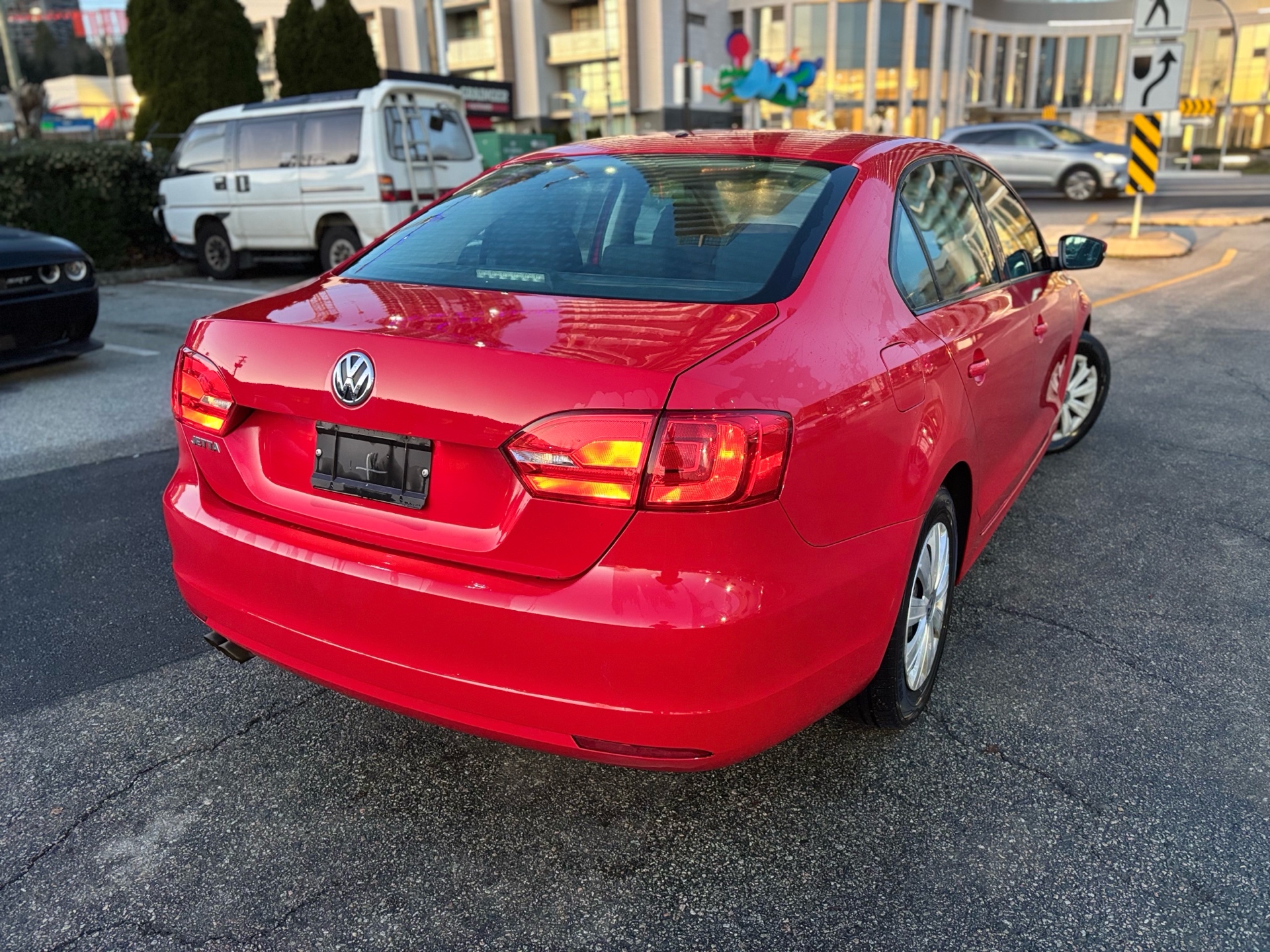 /canwestautoinc/2014-Volkswagen-Jetta-13868969886970928.jpg
