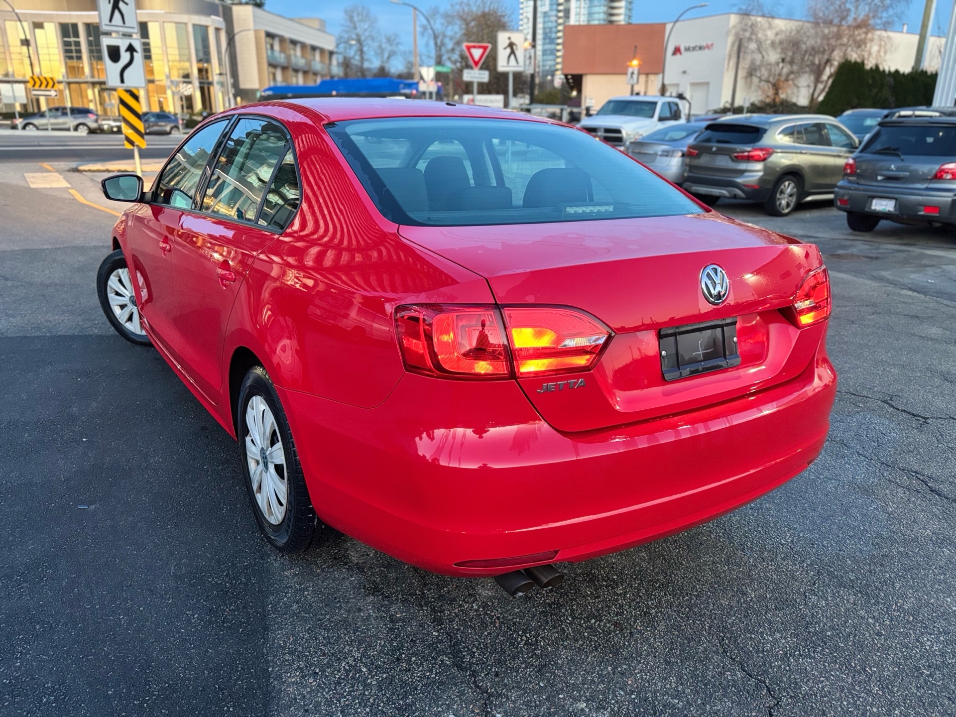 /canwestautoinc/2014-Volkswagen-Jetta-22526707513403954.jpg