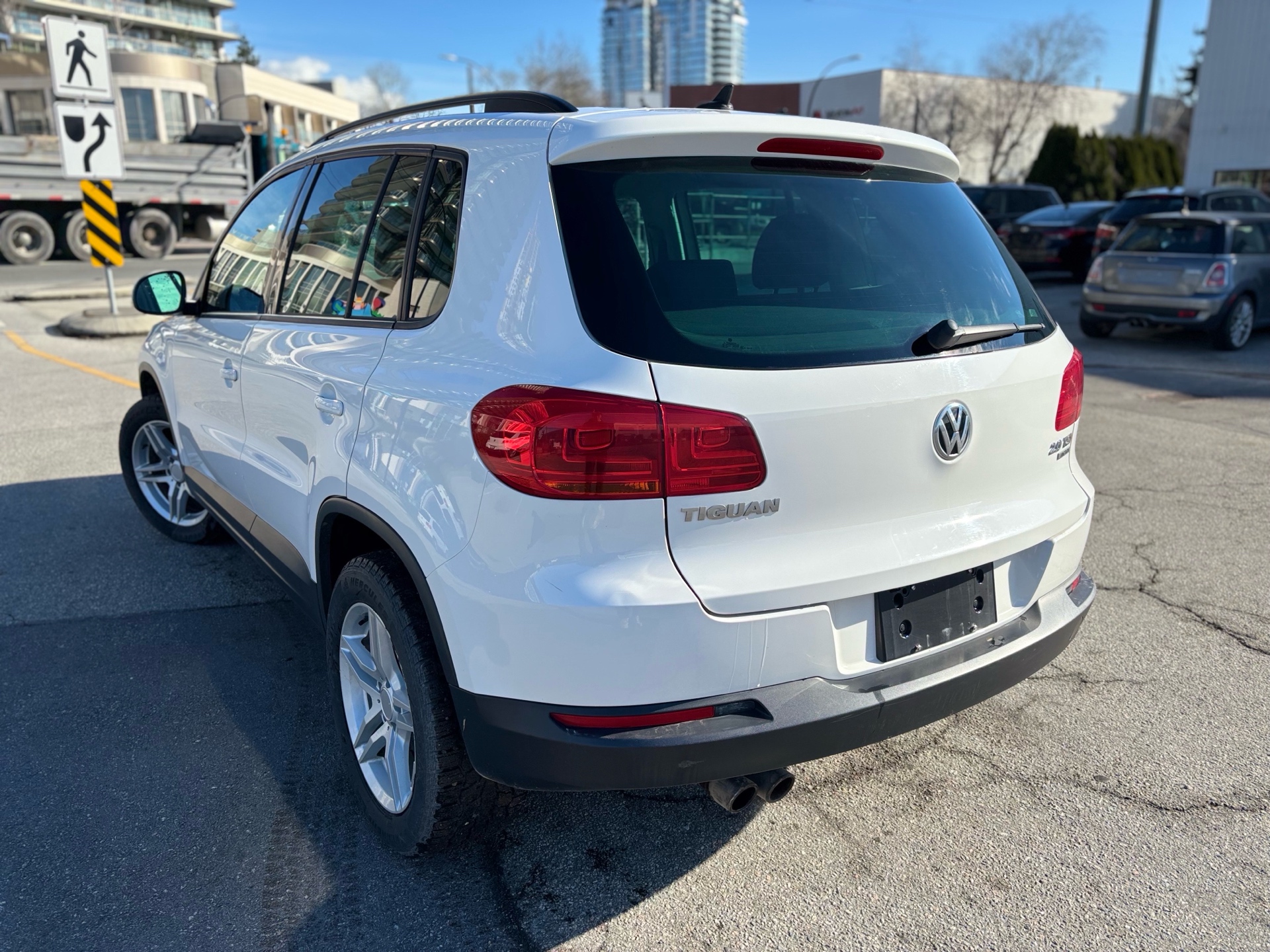 /canwestautoinc/2014-Volkswagen-Tiguan-07800711516503789.jpg