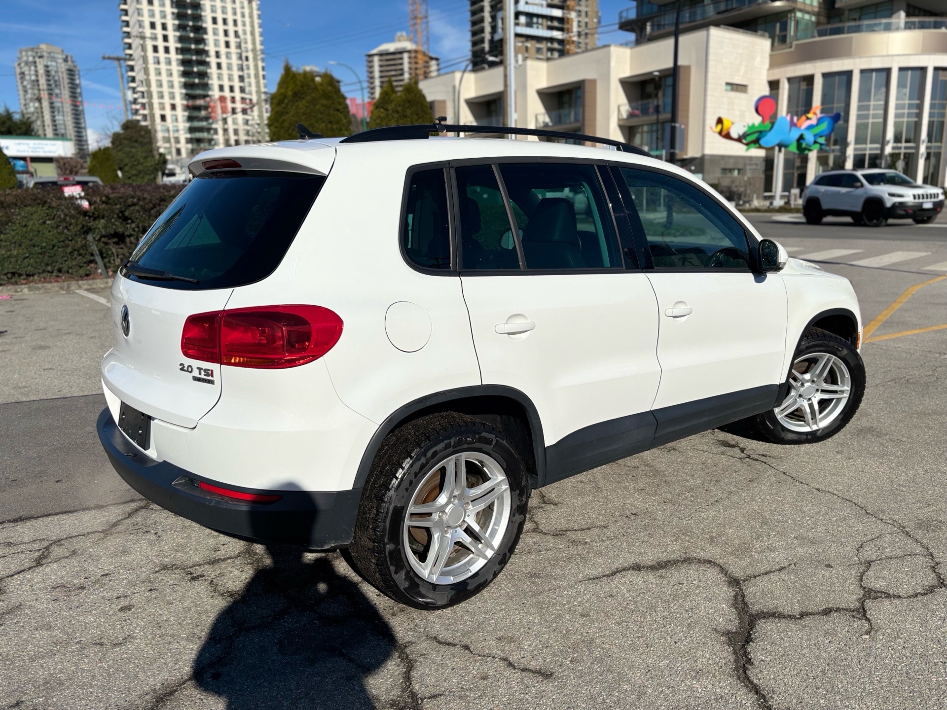 /canwestautoinc/2014-Volkswagen-Tiguan-3265032698027006.jpg