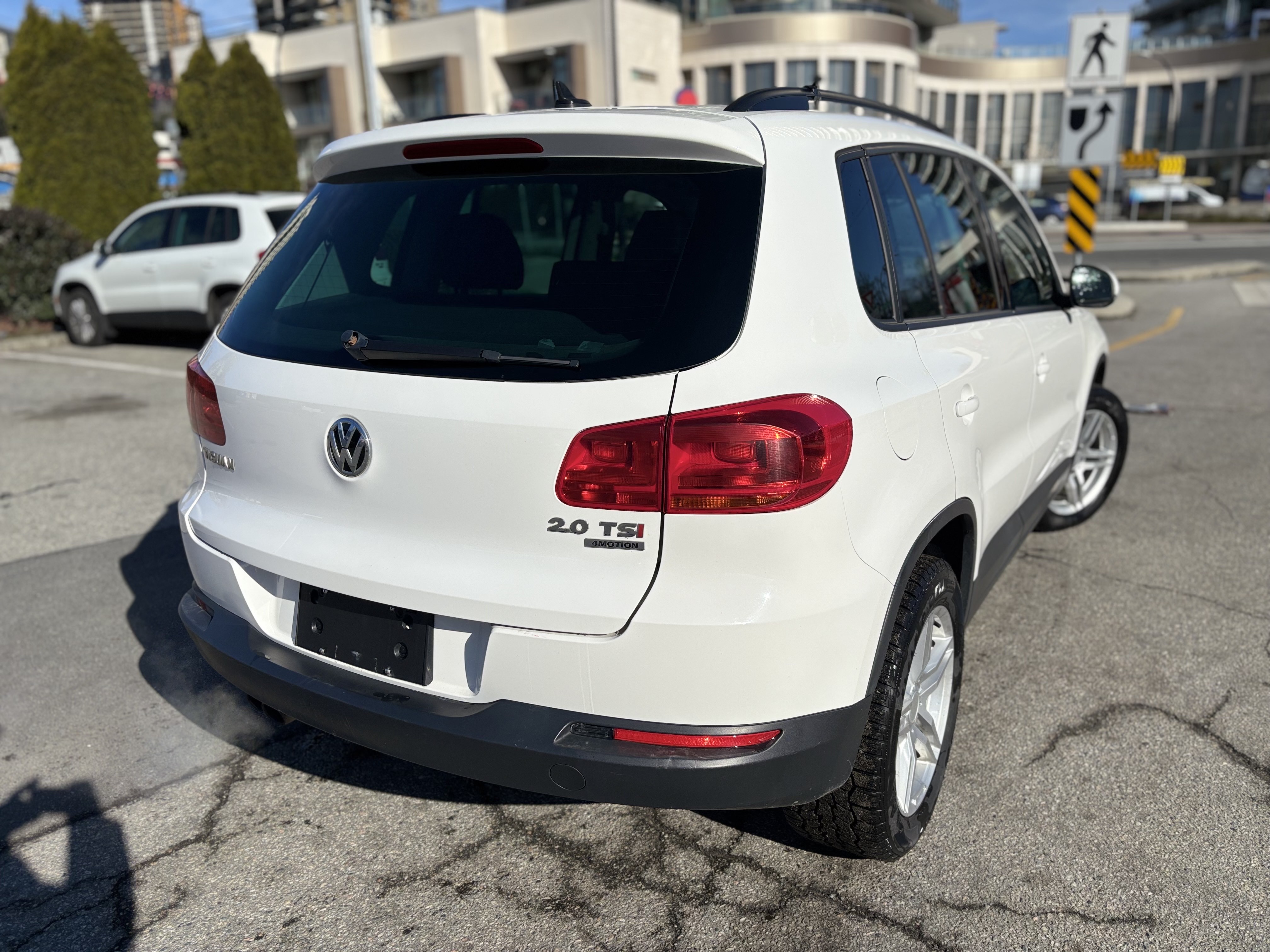 /canwestautoinc/2014-Volkswagen-Tiguan-9032379194734605.jpg