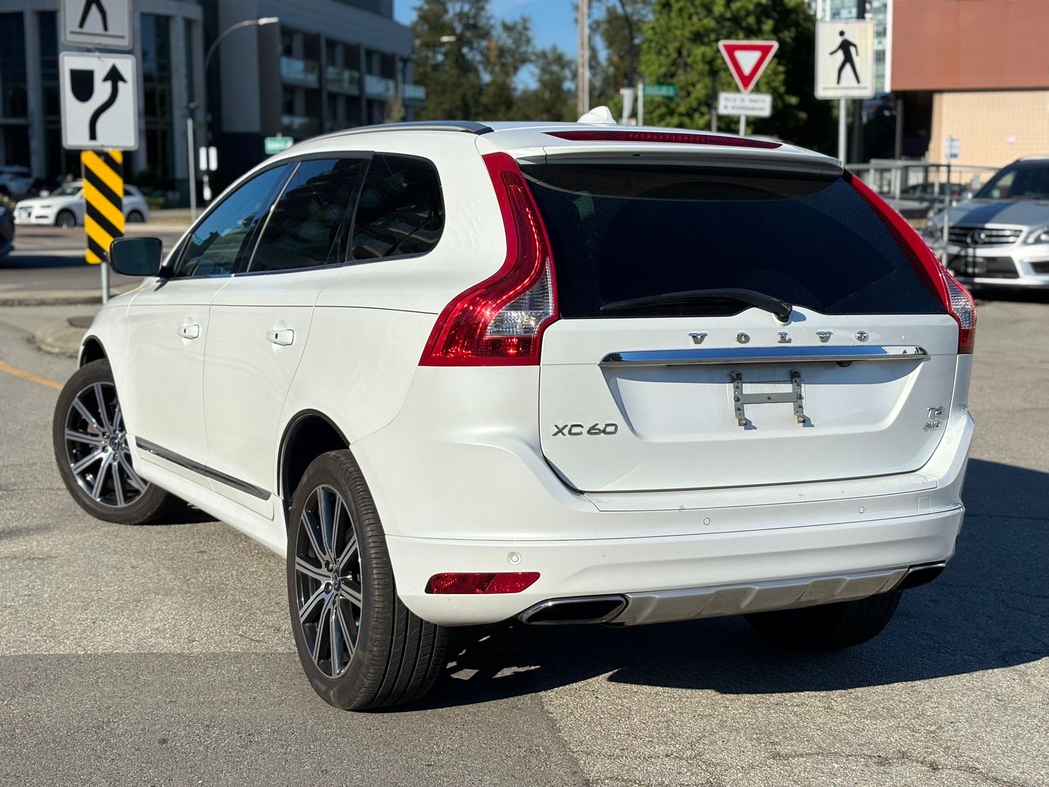 /canwestautoinc/2014-Volvo-XC60-33942160734208615.jpg