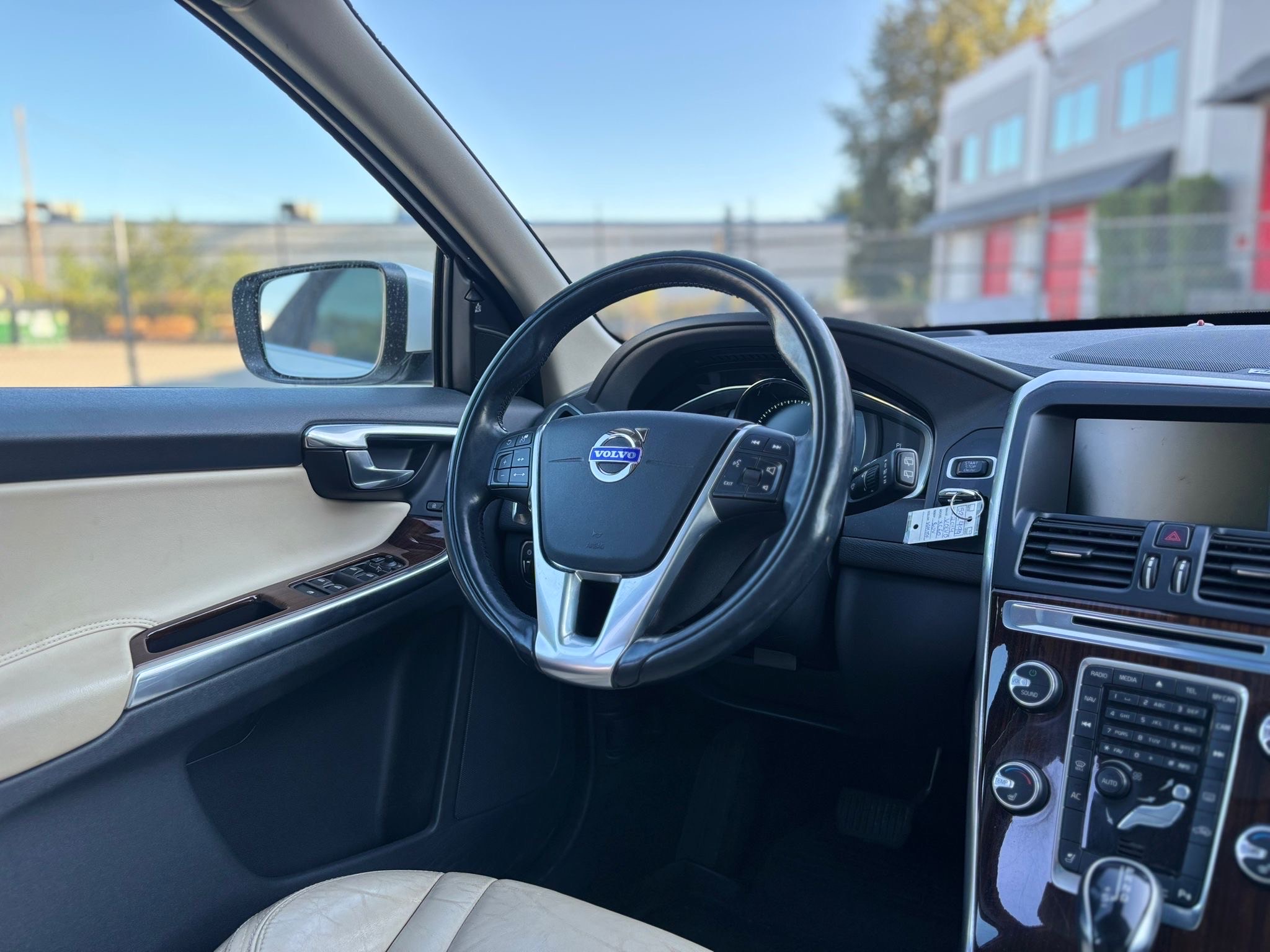 /canwestautoinc/2014-Volvo-XC60-3714768866765805.jpg
