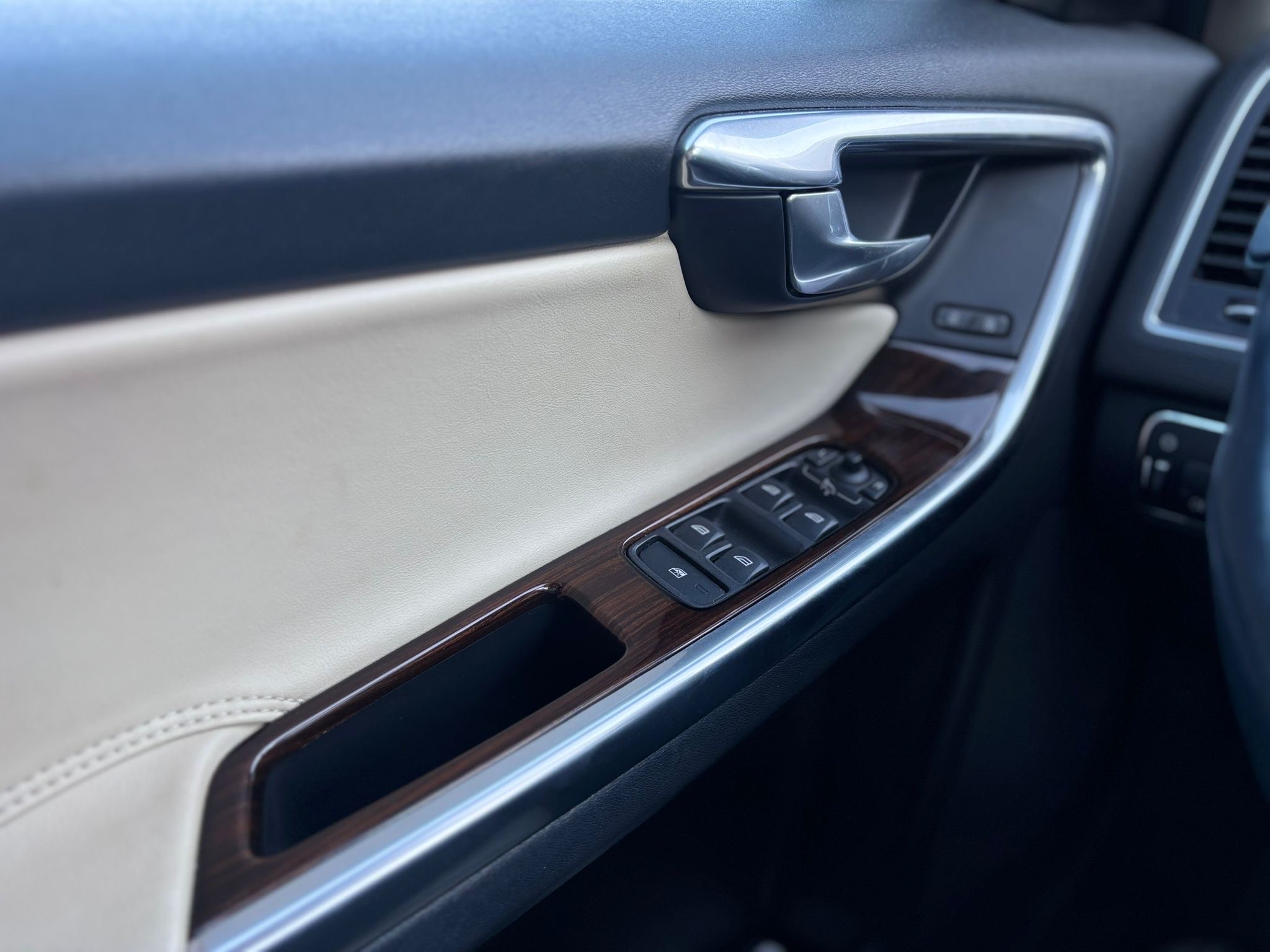 /canwestautoinc/2014-Volvo-XC60-809445238069598.jpg