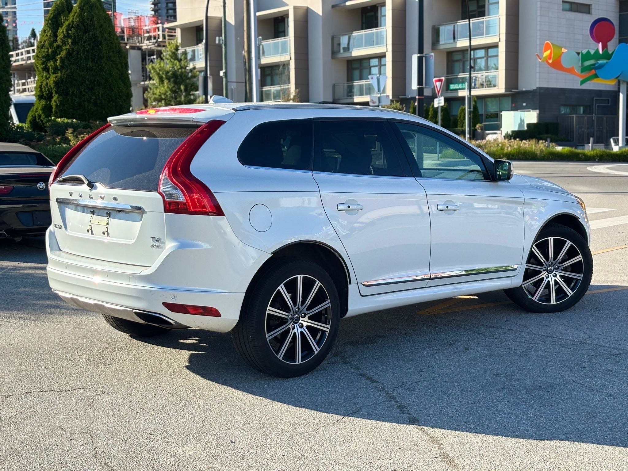 /canwestautoinc/2014-Volvo-XC60-9829437879466938.jpg