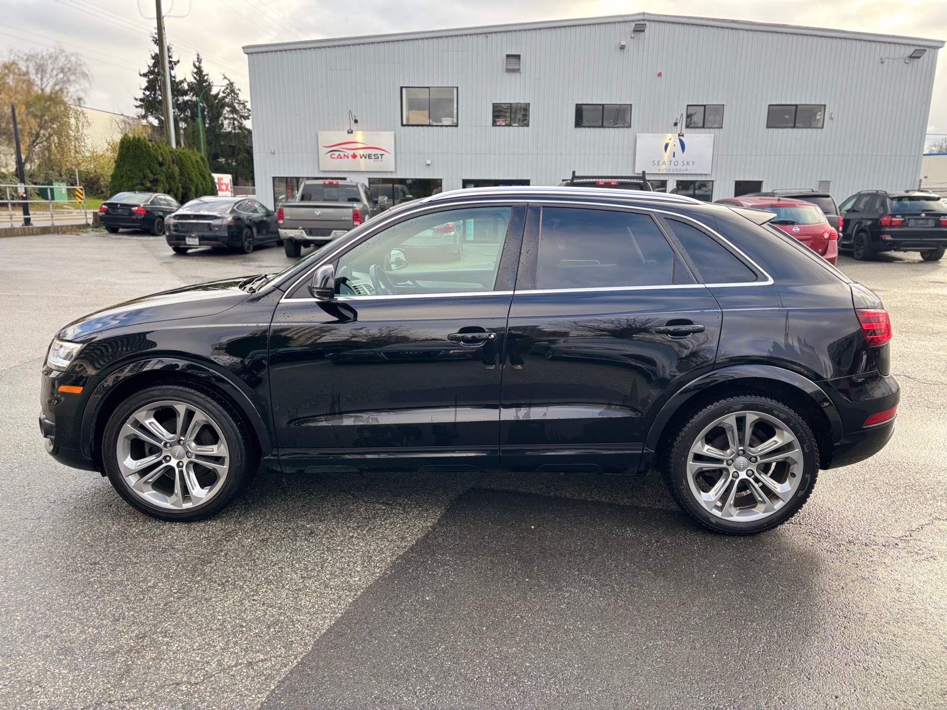 /canwestautoinc/2015-Audi-Q3-16381074683436325.jpg