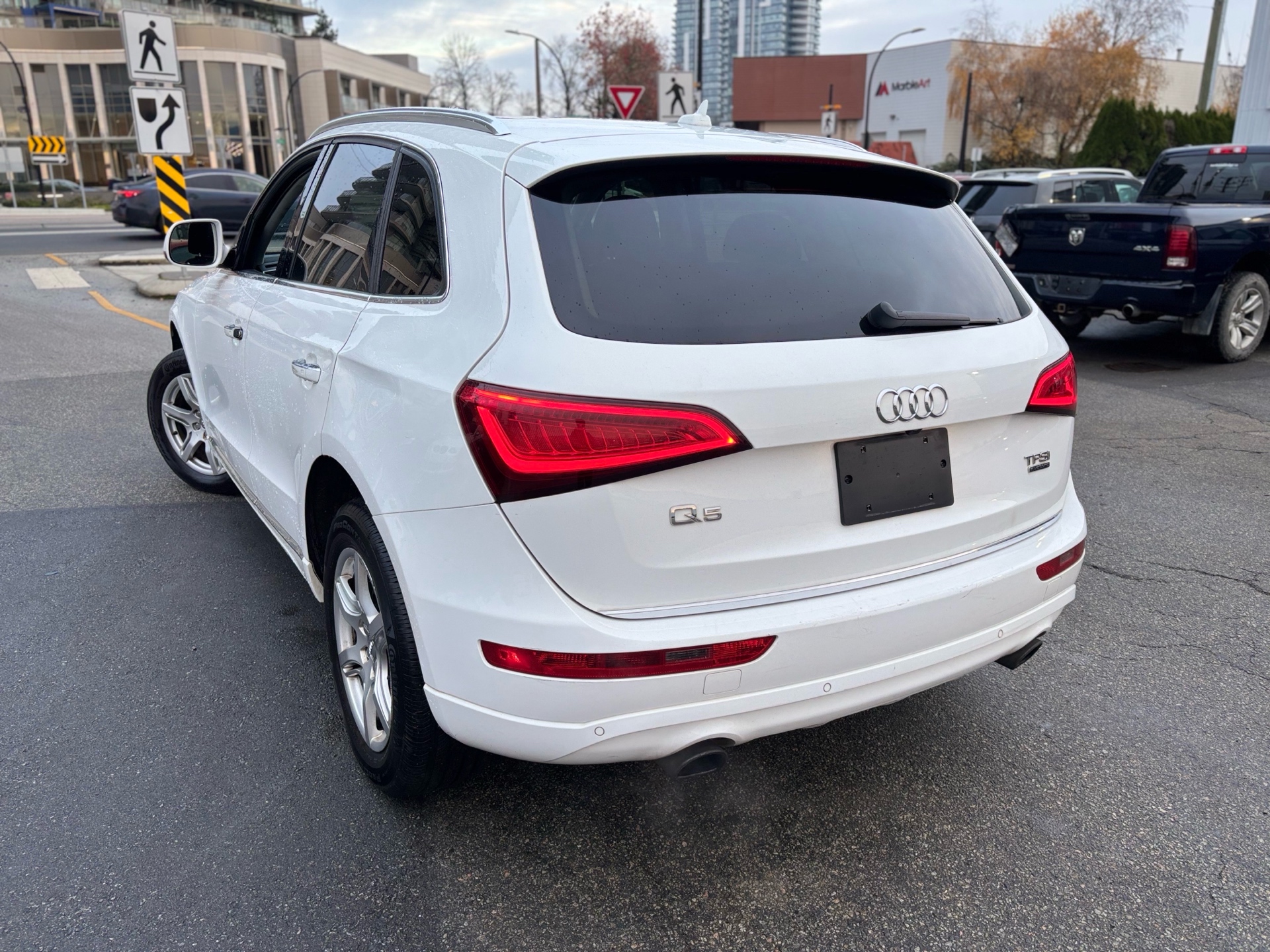 /canwestautoinc/2015-Audi-Q5-040855659647525355.jpg