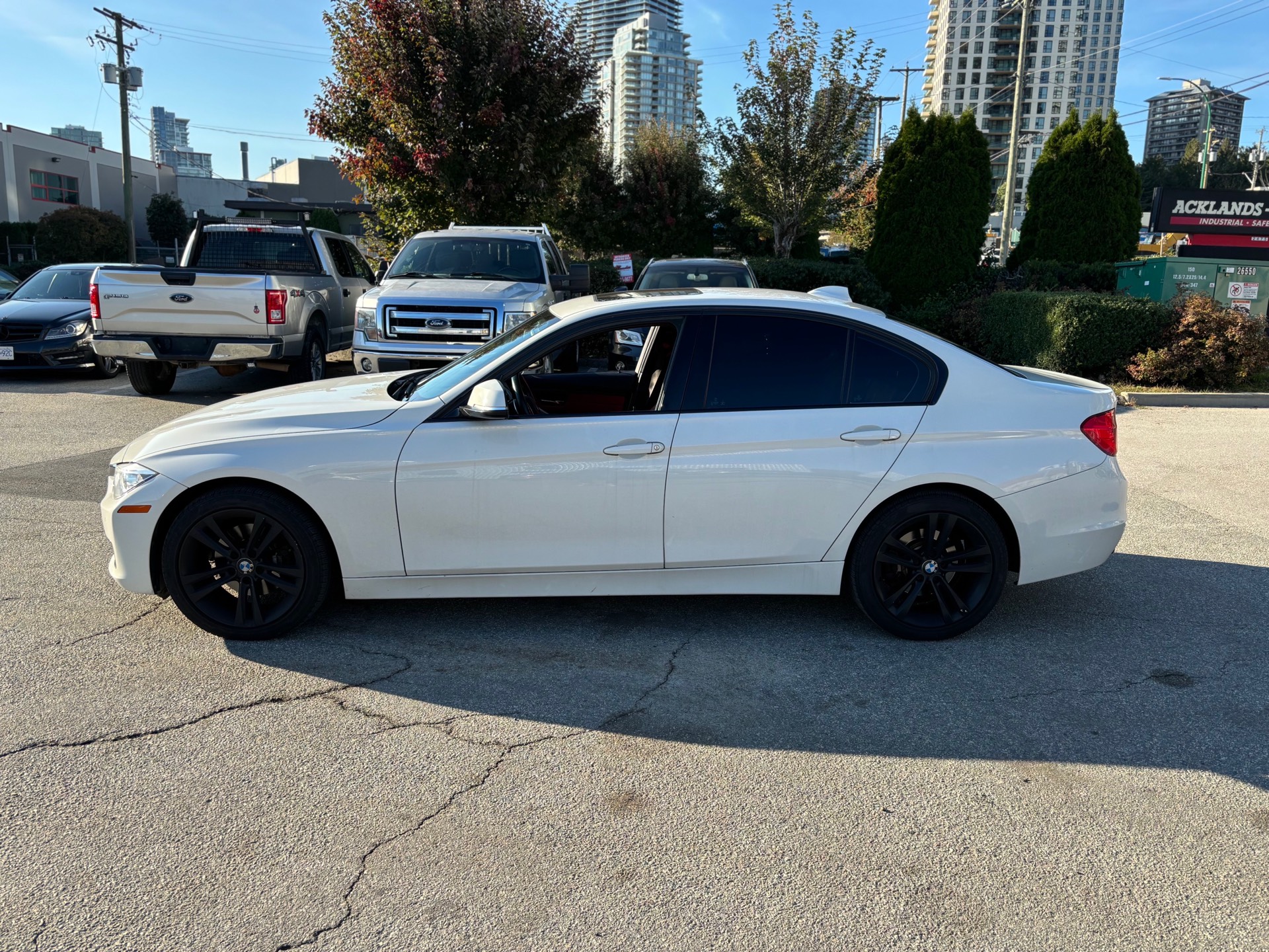 /canwestautoinc/2015-BMW-3Series-7135397856854651.jpg